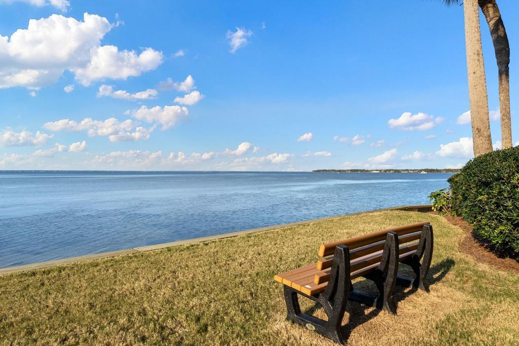 BAYSIDE AT SANDESTIN - Residential