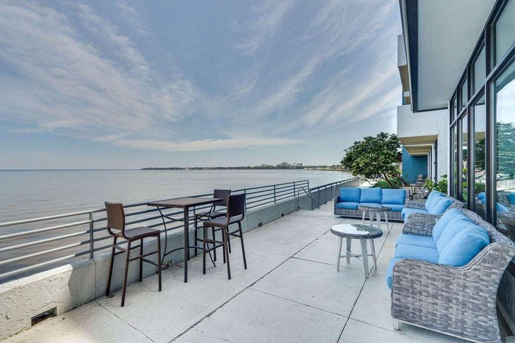 BAYSIDE AT SANDESTIN - Residential