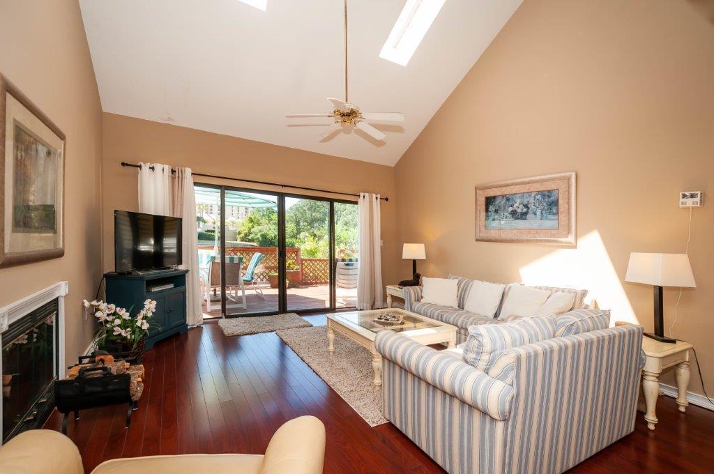 BEACHWALK VILLAS PH 12 - Residential