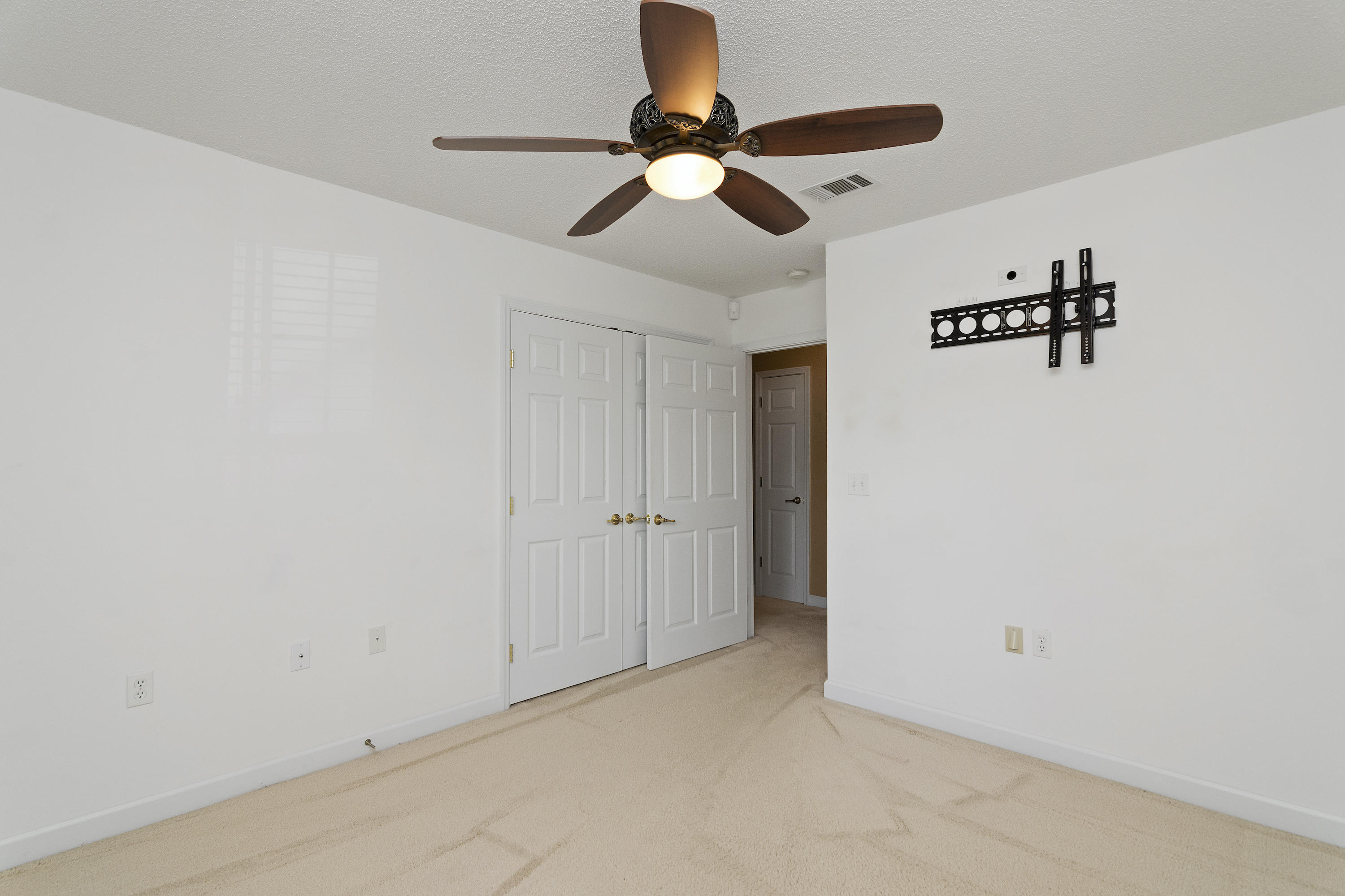 TRIPLE LAKES ESTATES - Residential