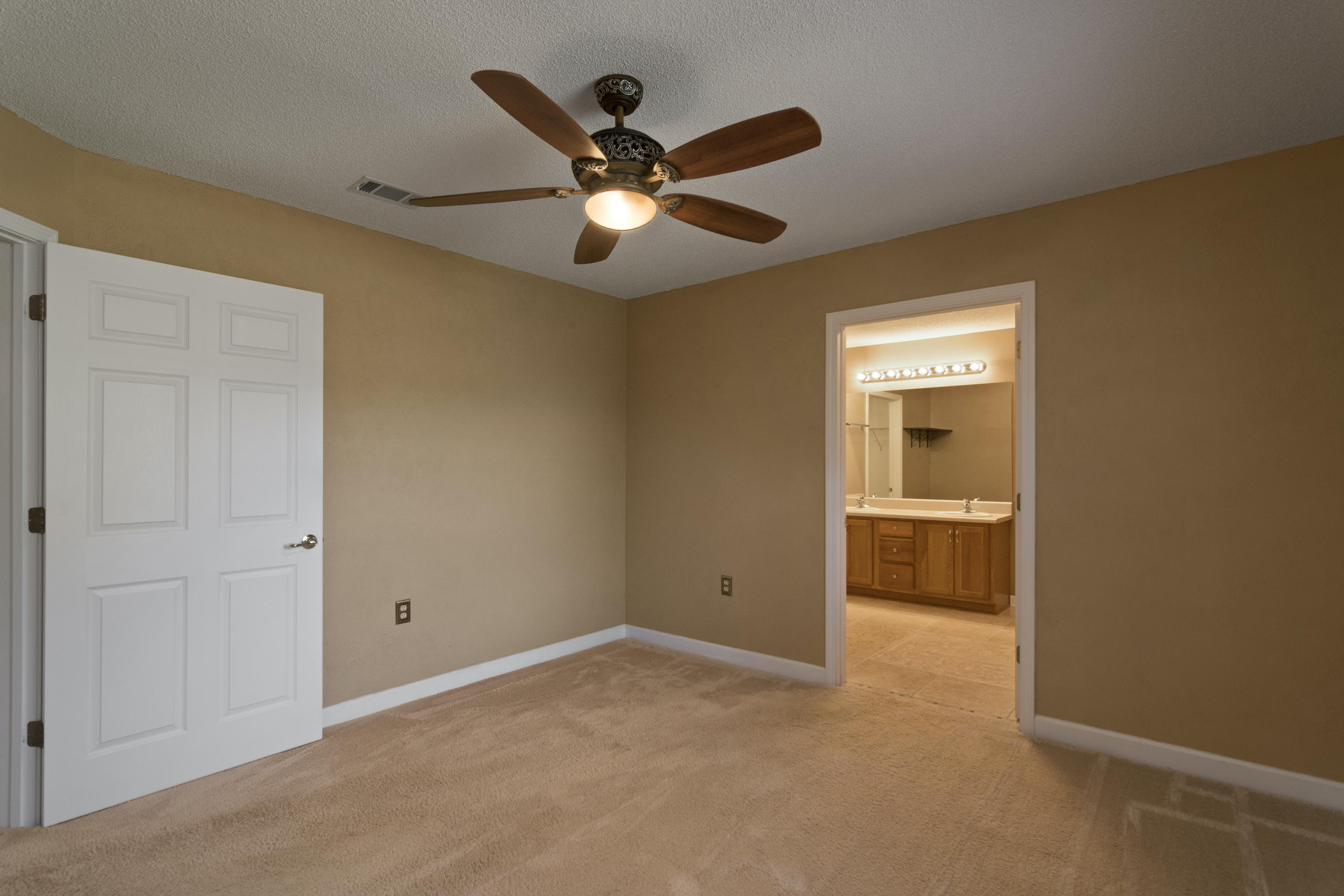 TRIPLE LAKES ESTATES - Residential