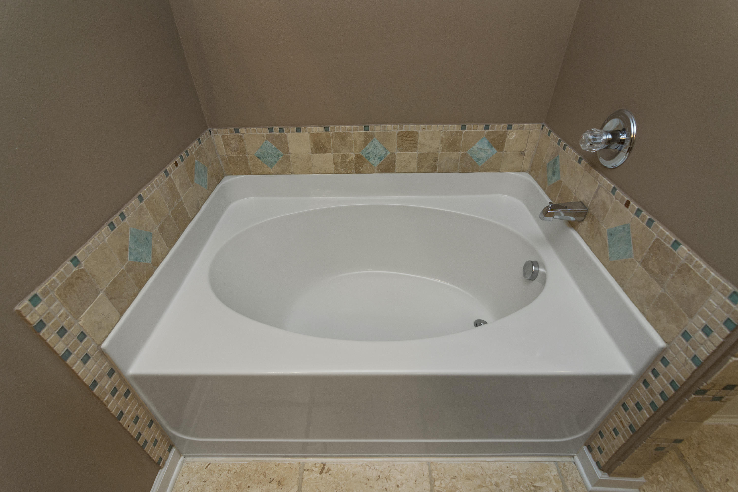 TRIPLE LAKES ESTATES - Residential