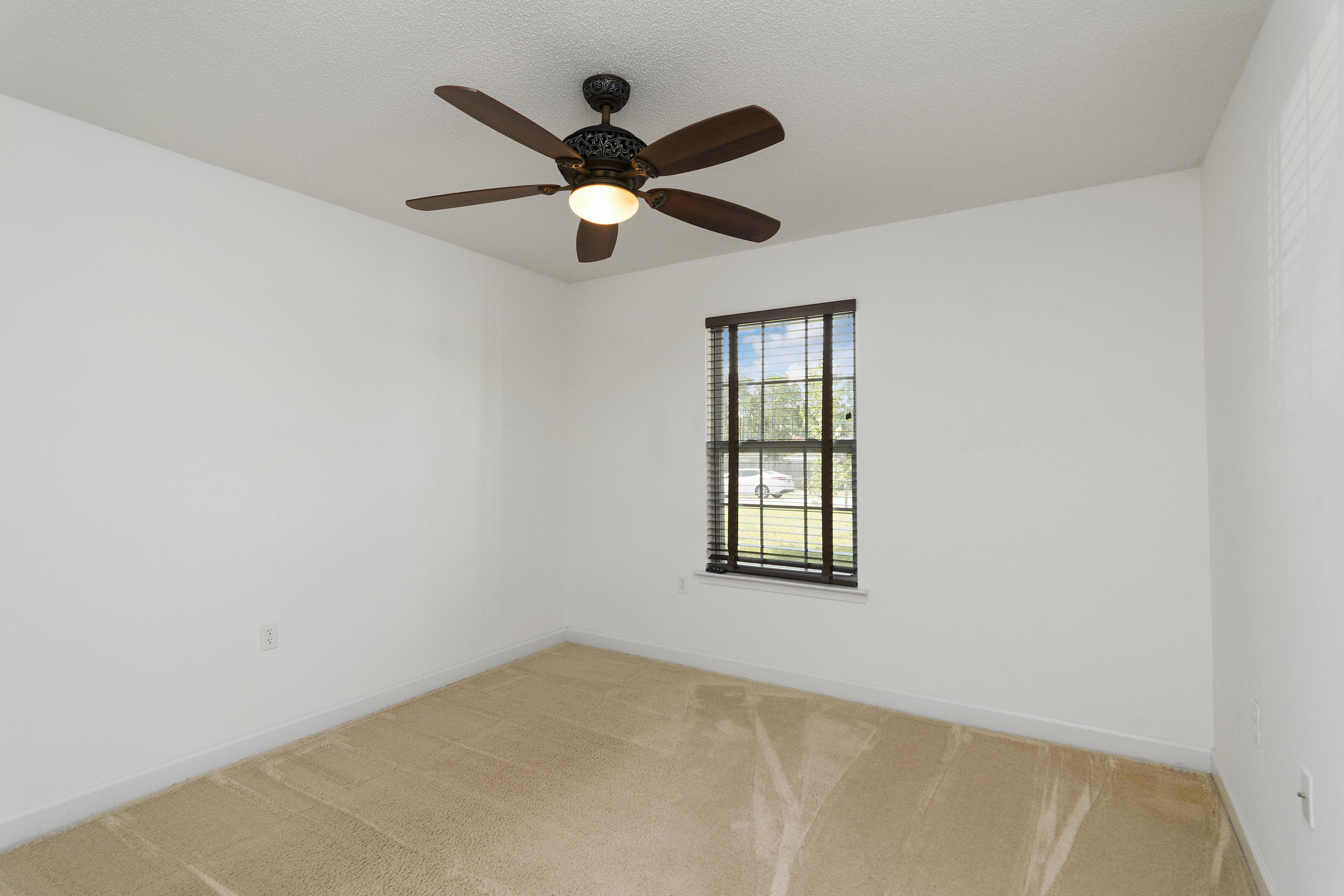 TRIPLE LAKES ESTATES - Residential