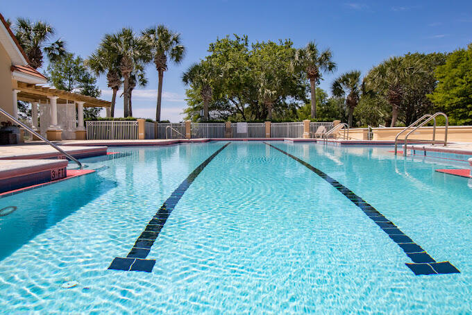 REGATTA BAY GOLF VILLAS - Land