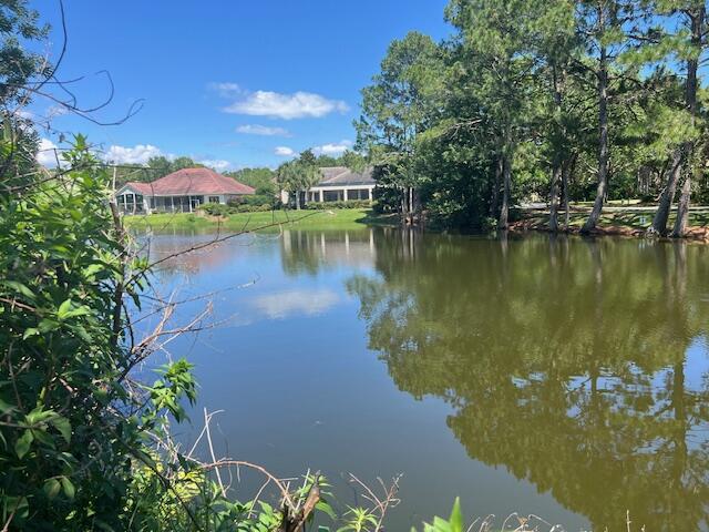 REGATTA BAY GOLF VILLAS - Land