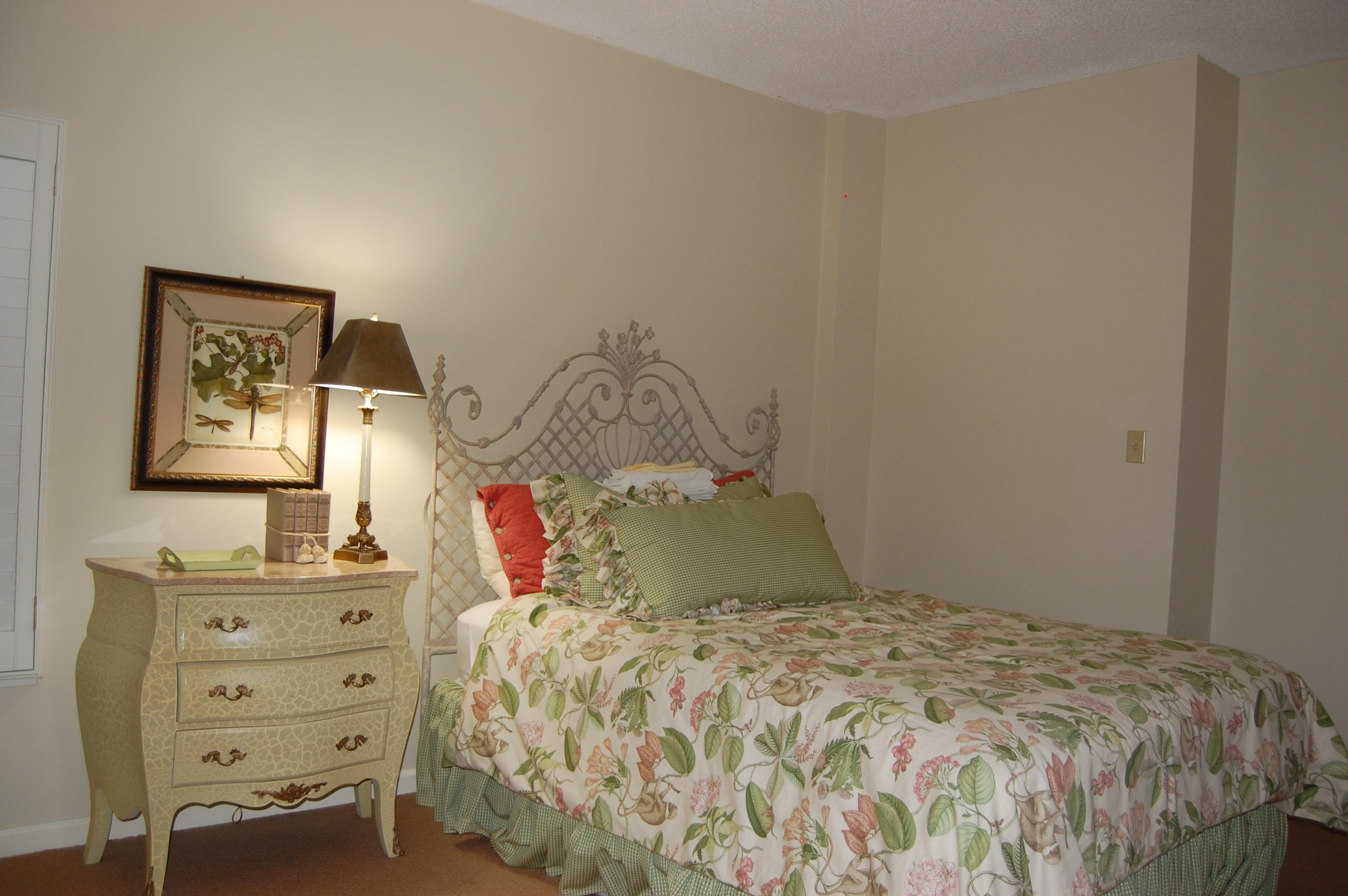 WHITE CLIFFS CONDO - Residential