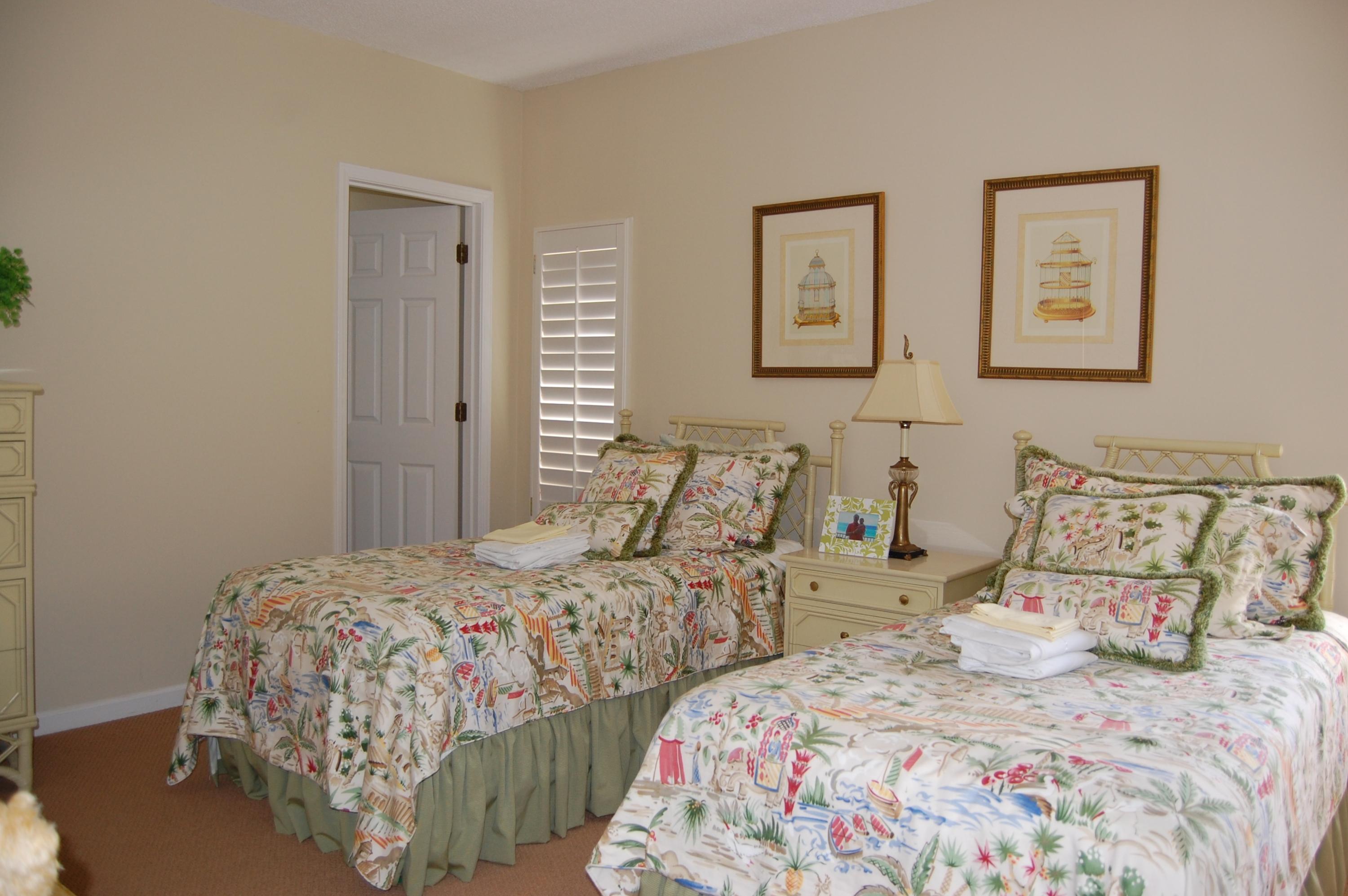 WHITE CLIFFS CONDO - Residential