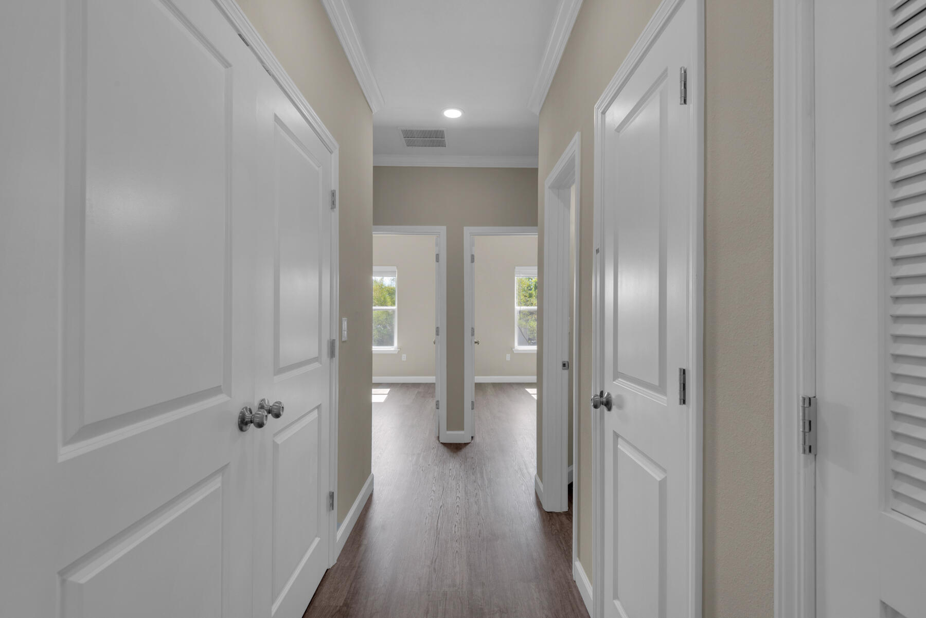 STABLE LANES - Residential