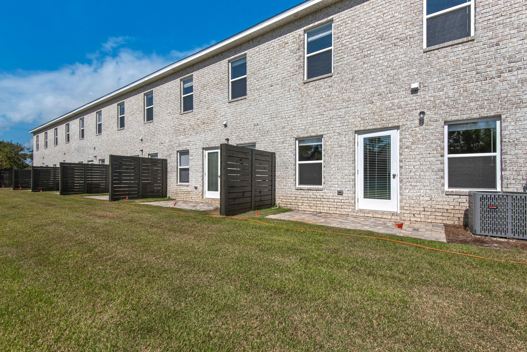 STABLE LANES - Residential