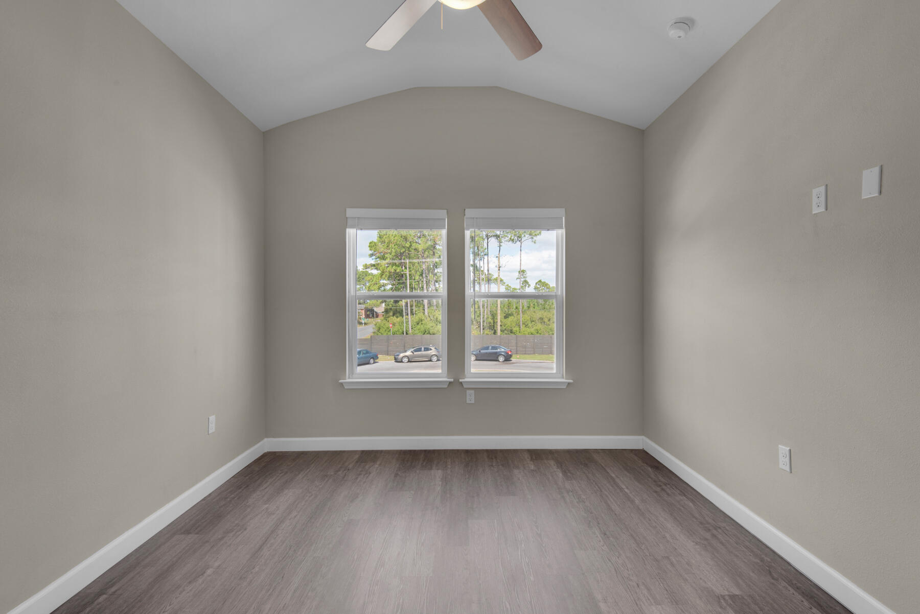 STABLE LANES - Residential