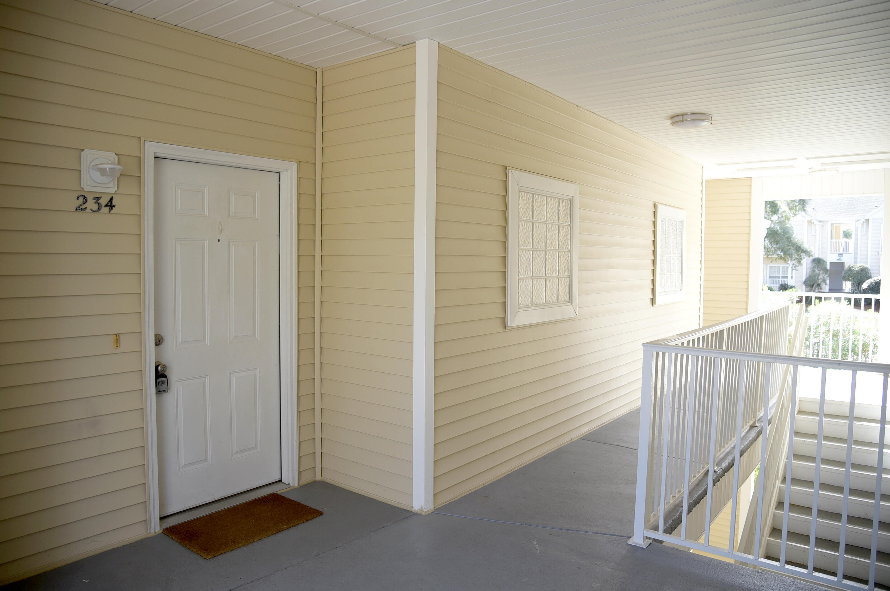 THE OAKS AT NICEVILLE - Residential Lease