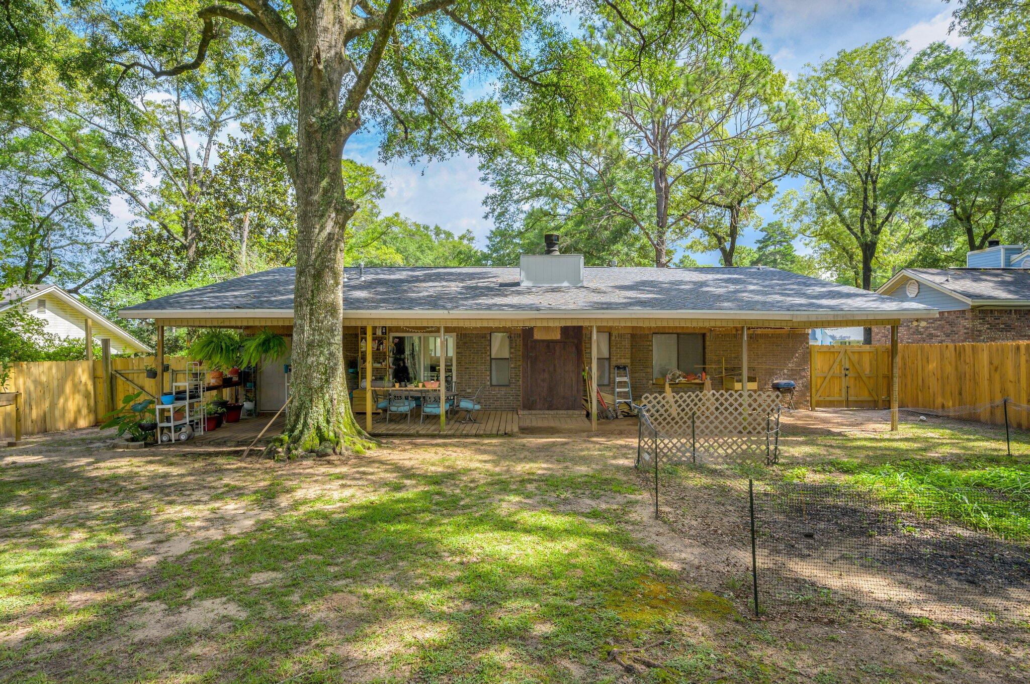 ADAMS POWELL - Residential