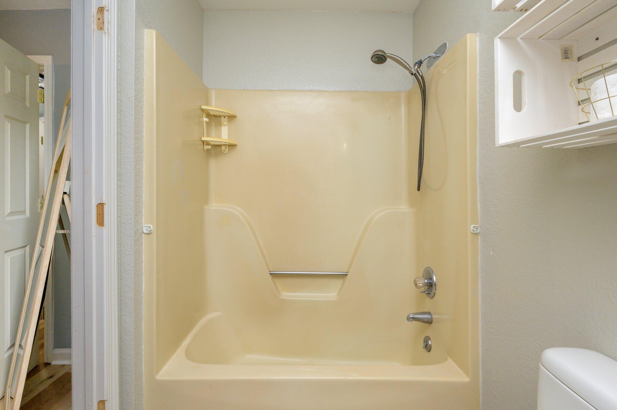 ADAMS POWELL - Residential