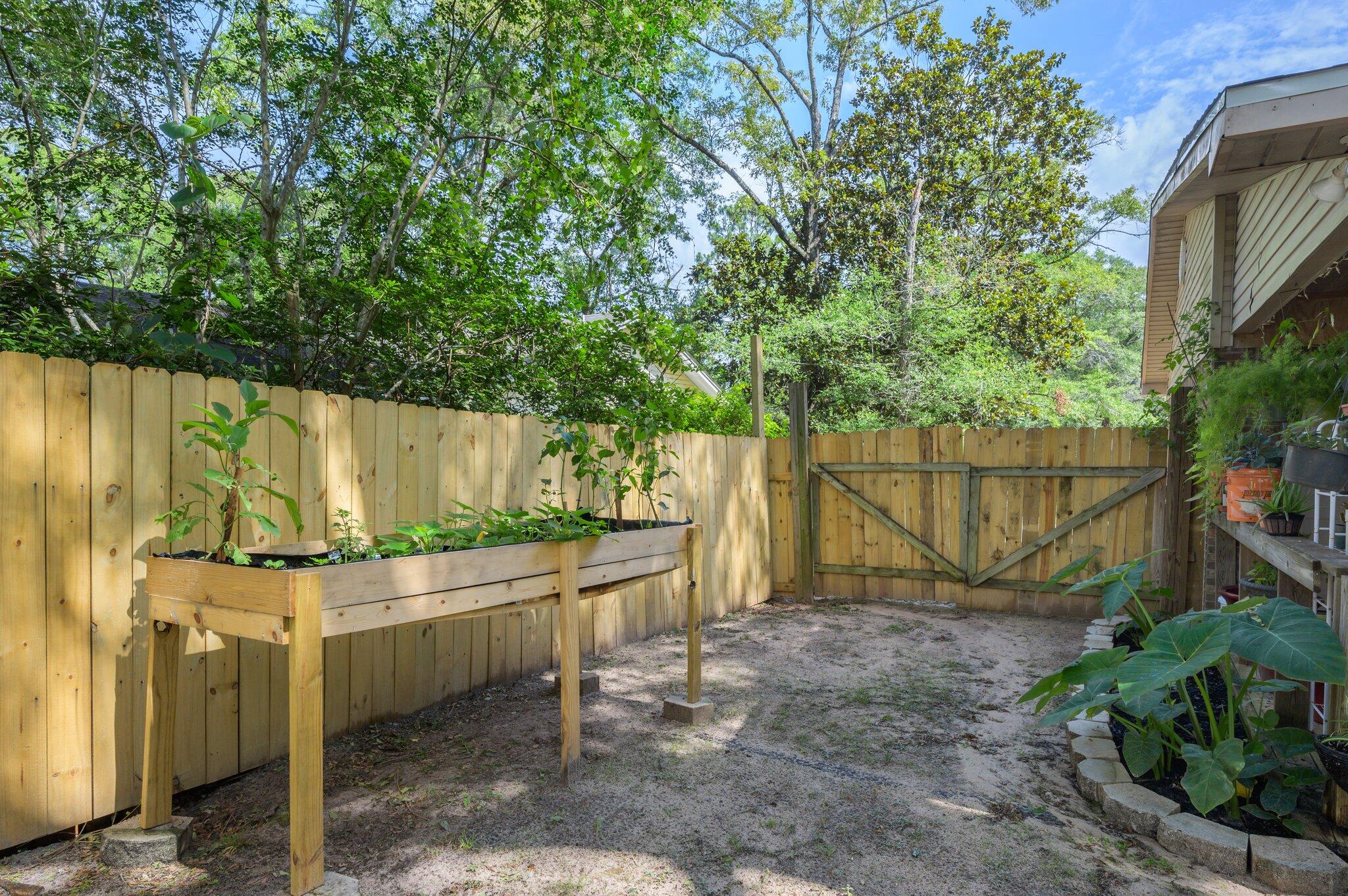 ADAMS POWELL - Residential