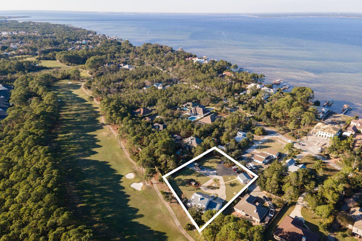 WHISPERING OAKS - Residential