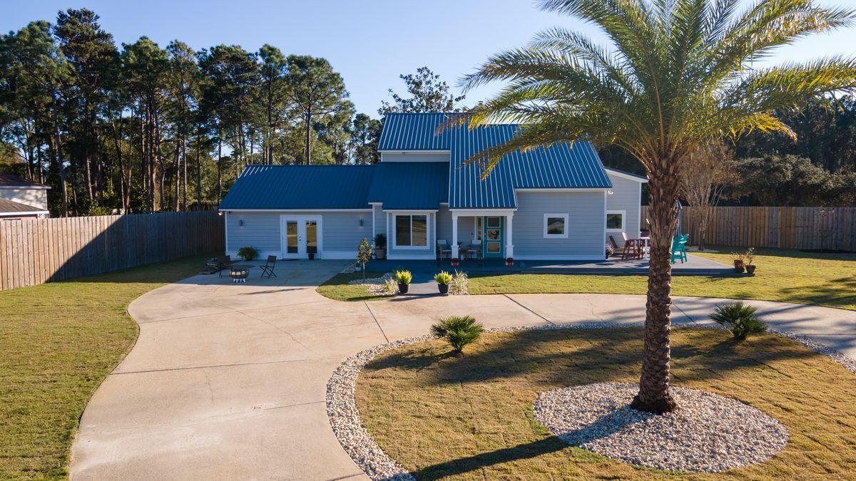 WHISPERING OAKS - Residential