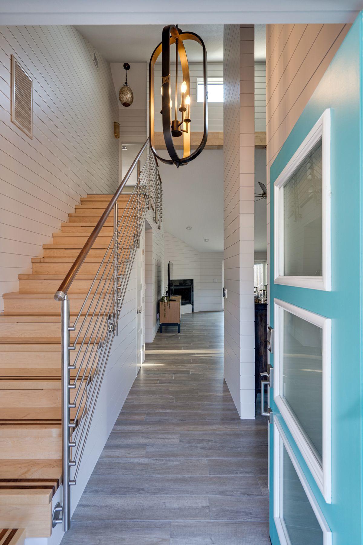 WHISPERING OAKS - Residential