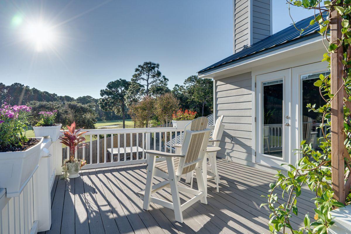 WHISPERING OAKS - Residential