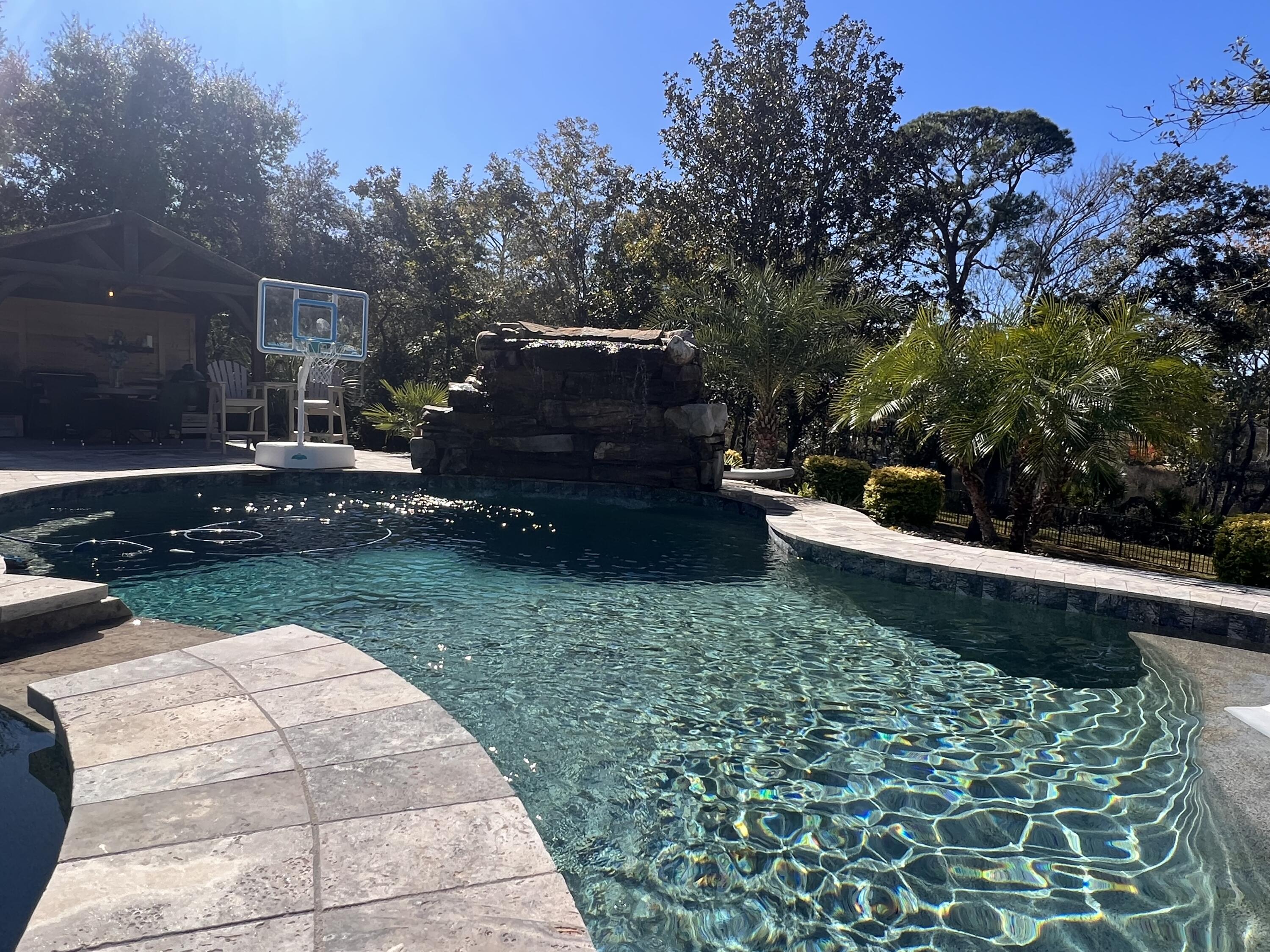 ROBLEDAL ESTATES - Residential