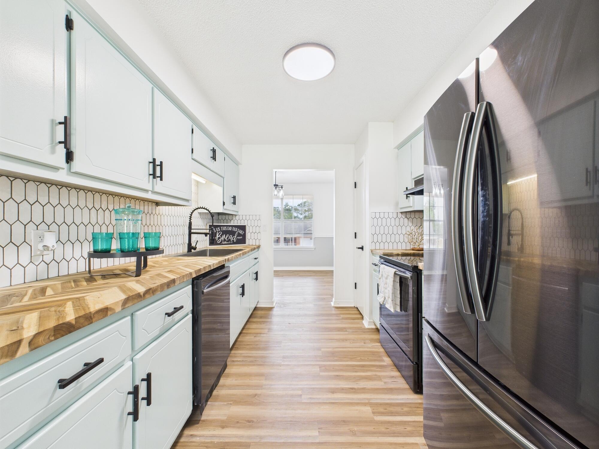 NORTHVIEW ESTATES 3RD ADDN - Residential