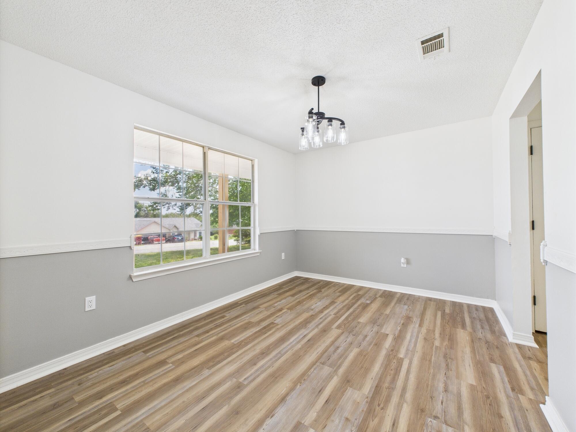NORTHVIEW ESTATES 3RD ADDN - Residential