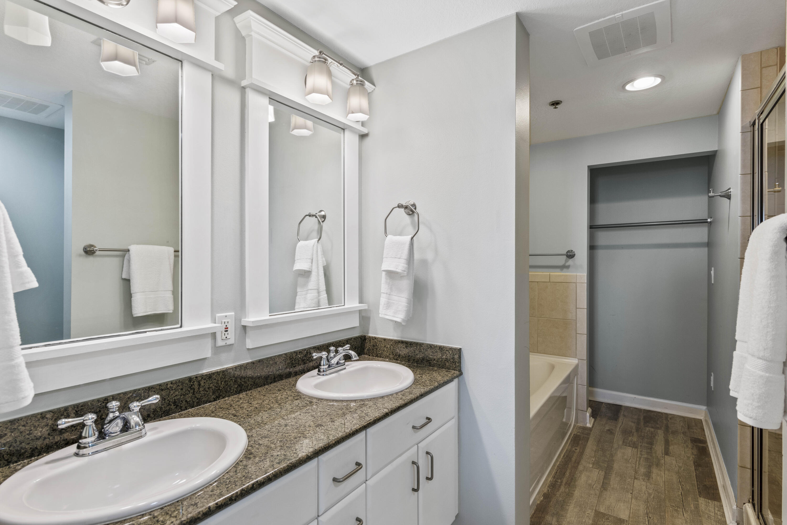 GRAND PANAMA BEACH RESORTS - Residential