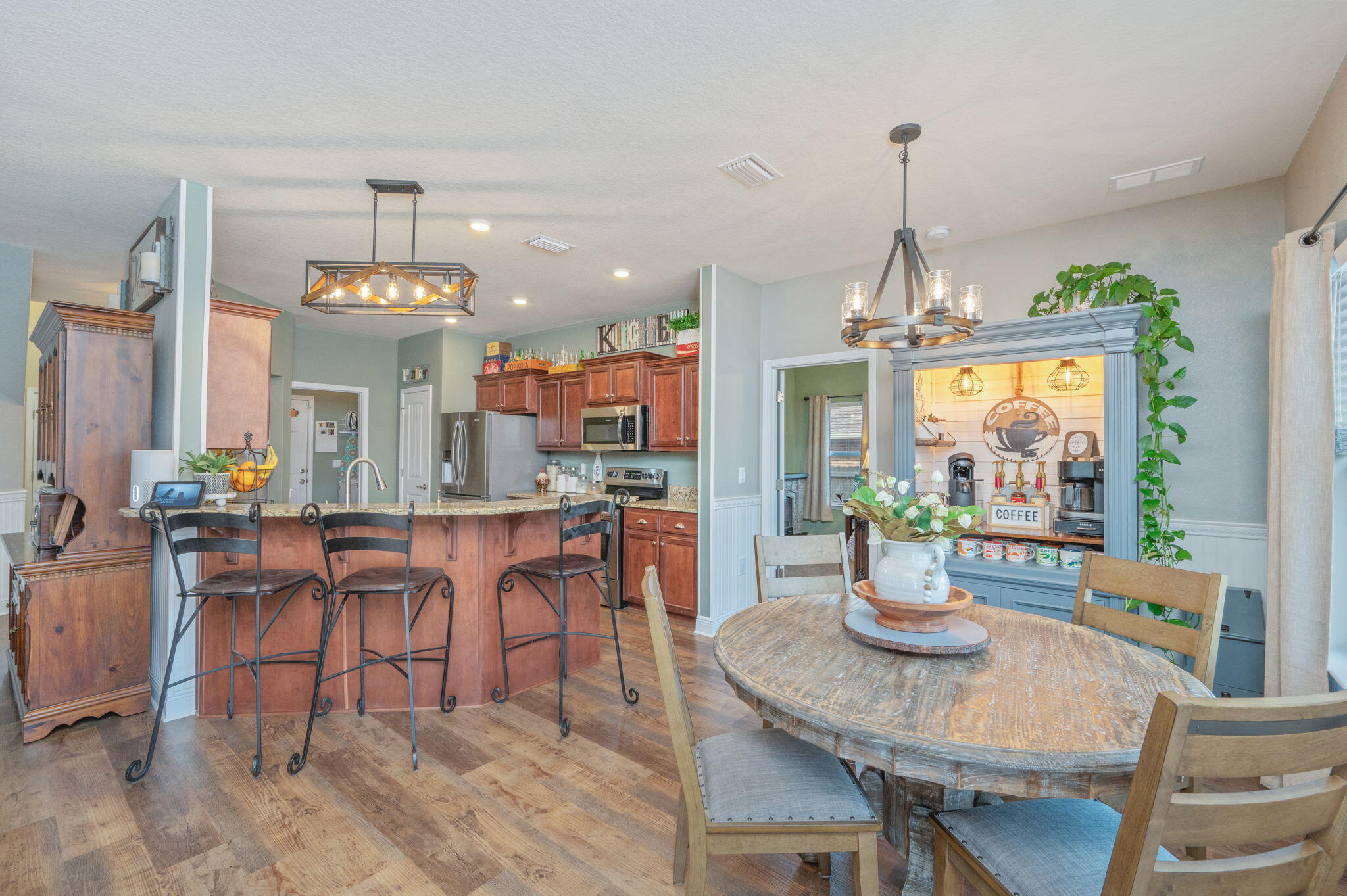 CHARLESTON PLACE - Residential