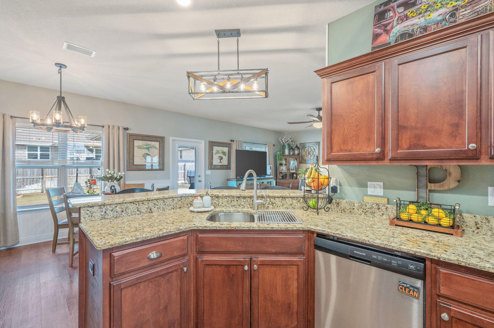 CHARLESTON PLACE - Residential