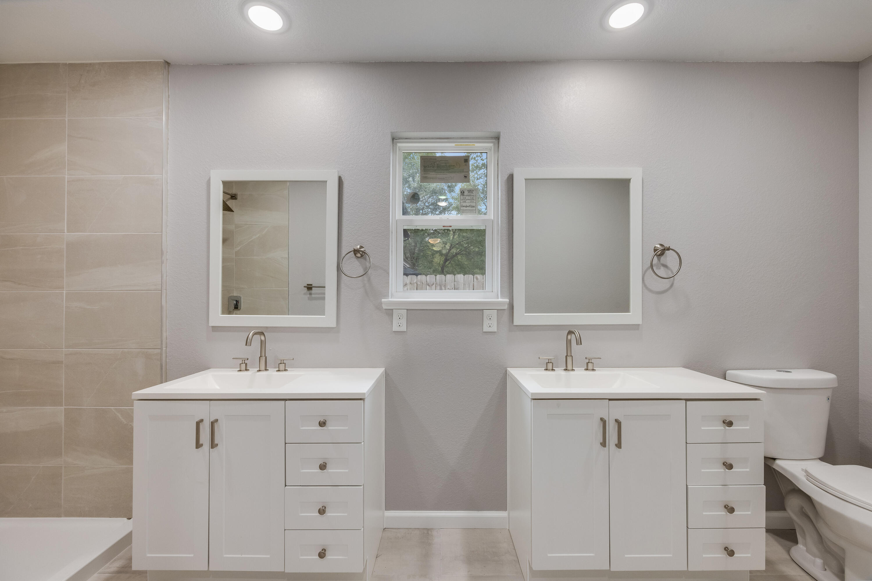 CRESTVIEW - Residential