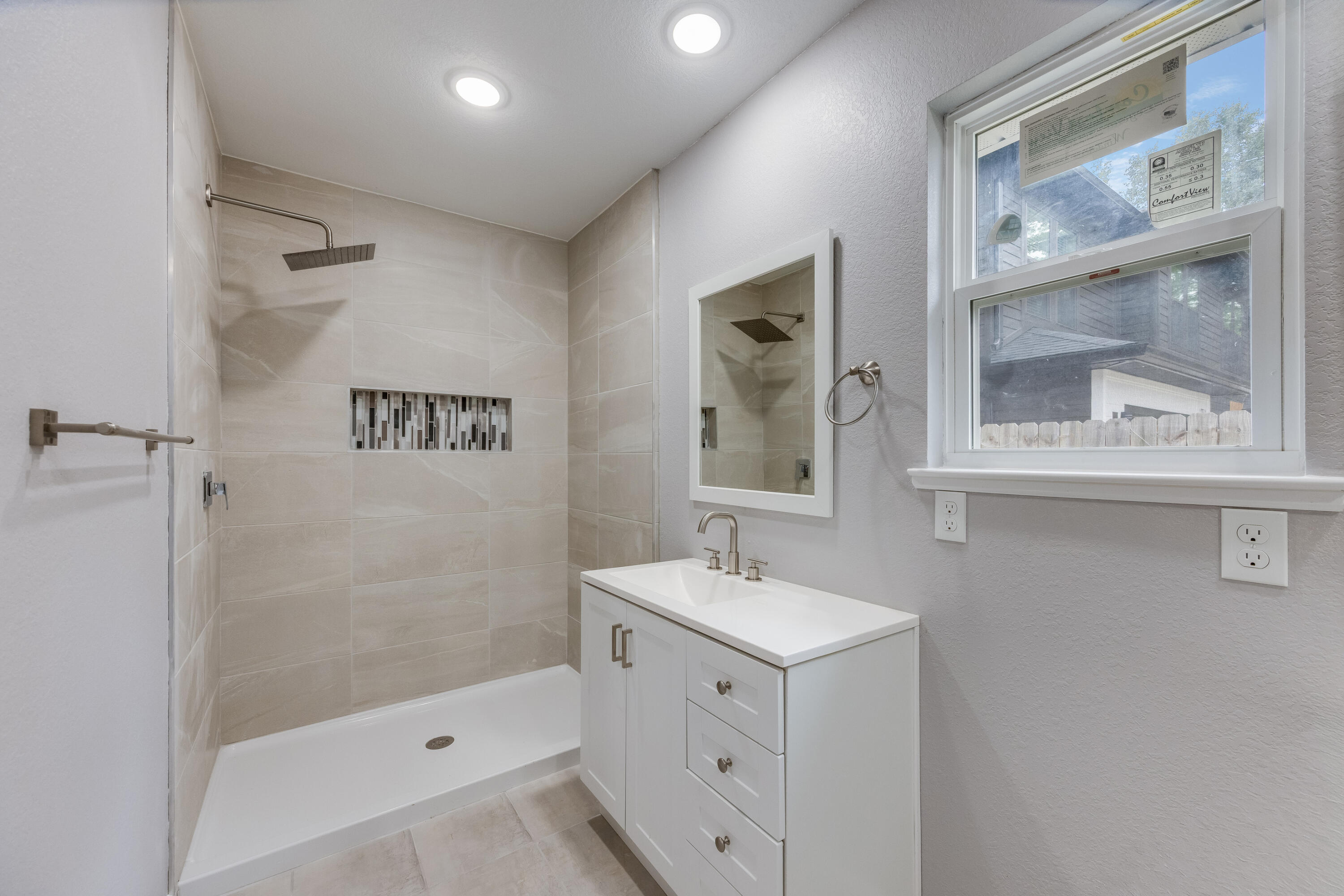 CRESTVIEW - Residential