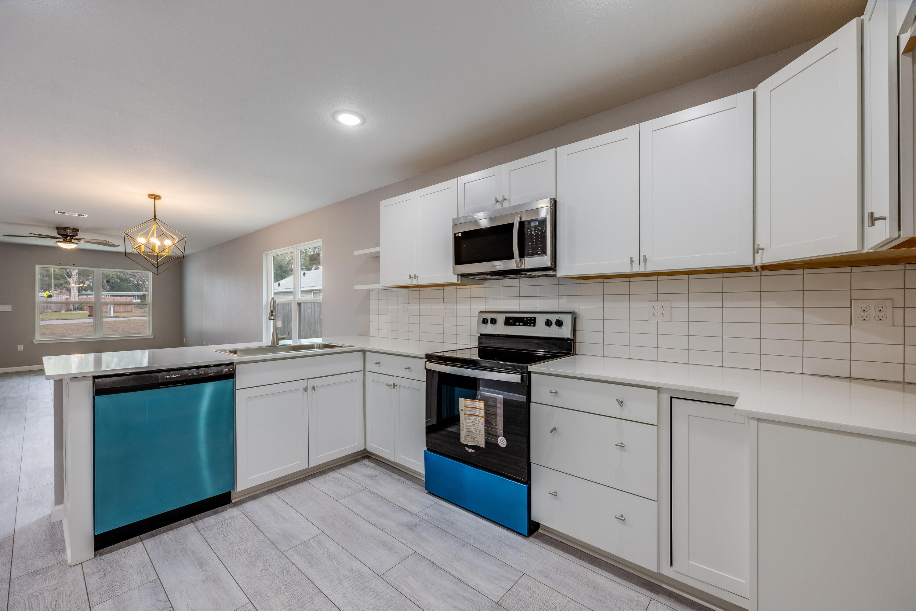 CRESTVIEW - Residential