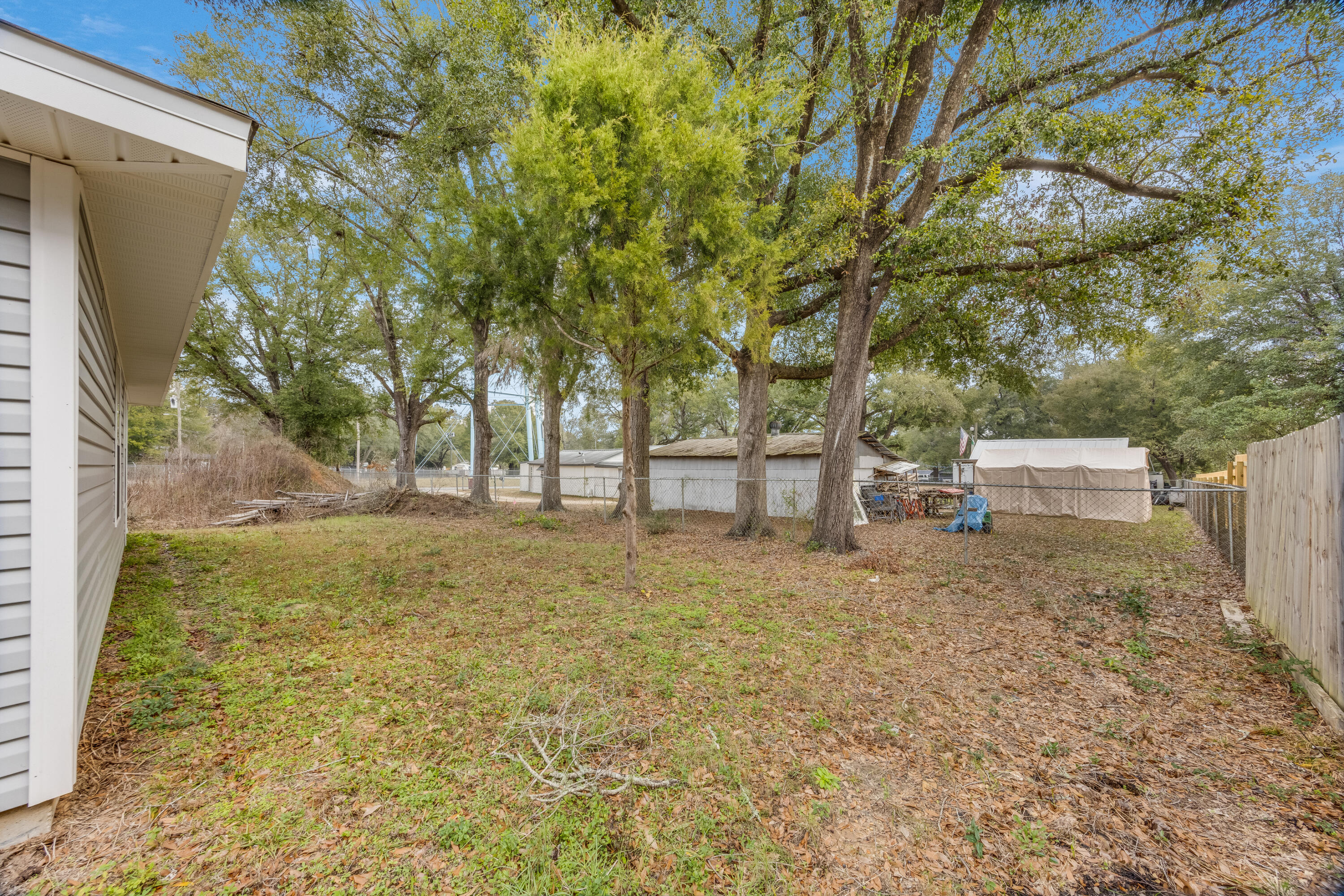 CRESTVIEW - Residential