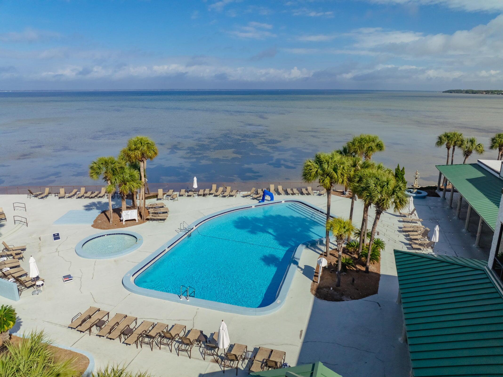 BAYSIDE CONDO SANDESTIN - Residential
