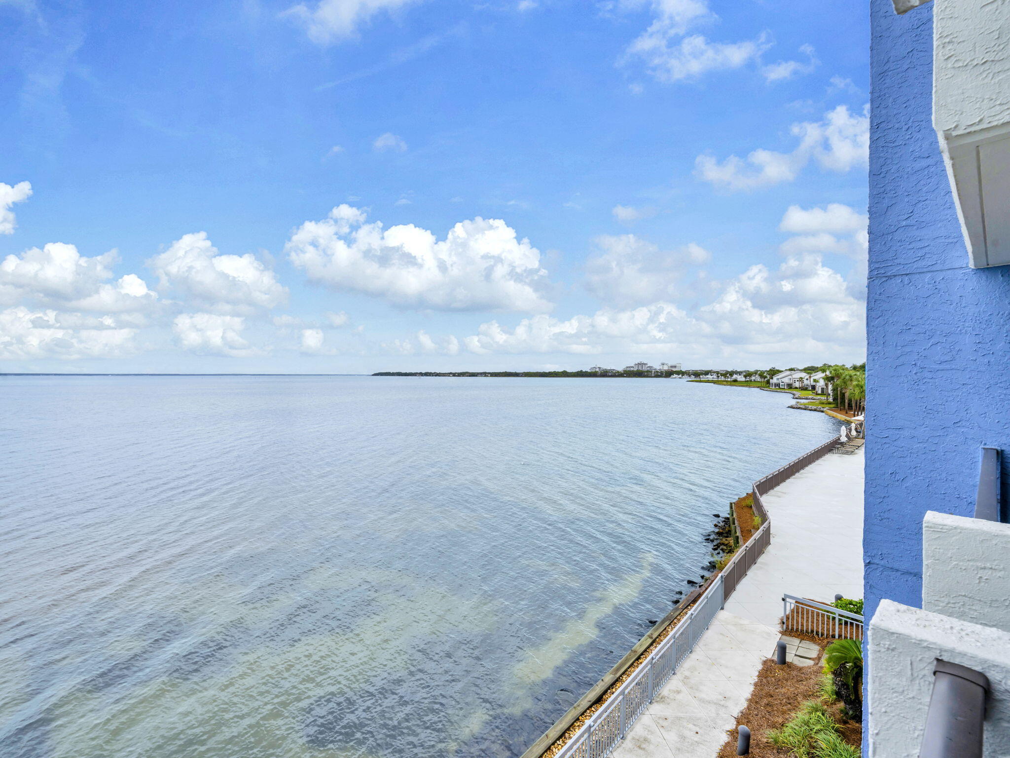 BAYSIDE CONDO SANDESTIN - Residential