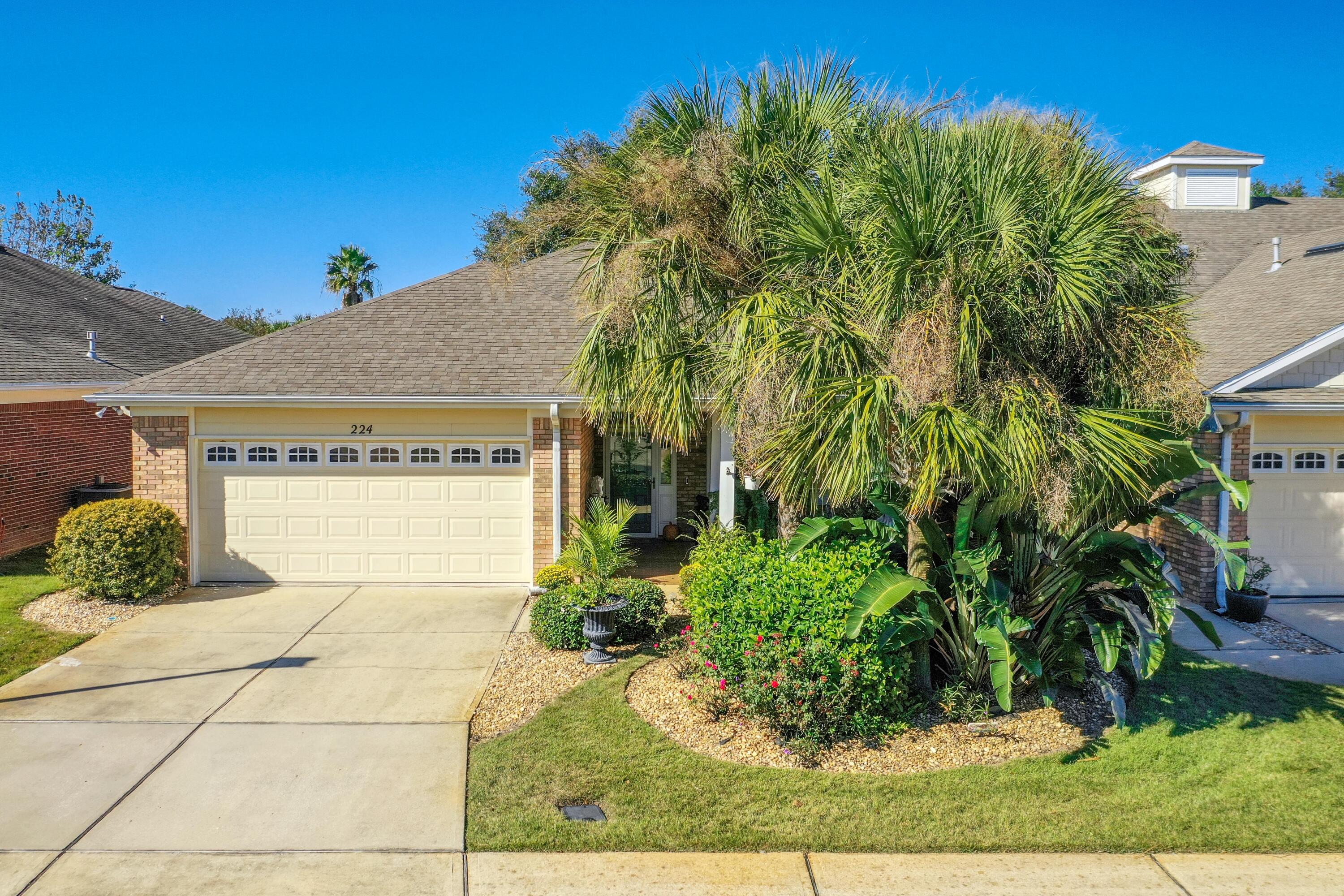 DIAMOND LAKES - Residential