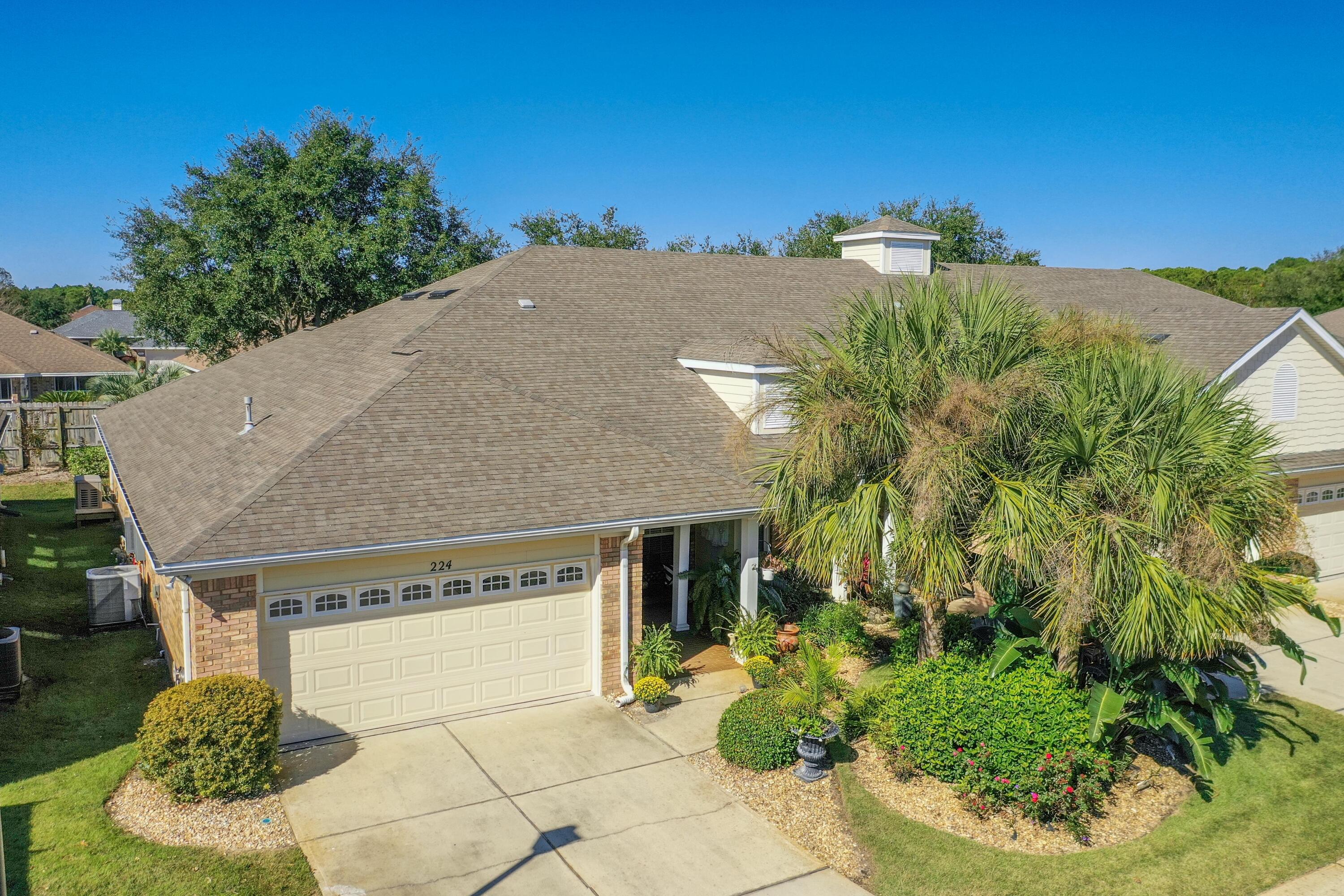 DIAMOND LAKES - Residential