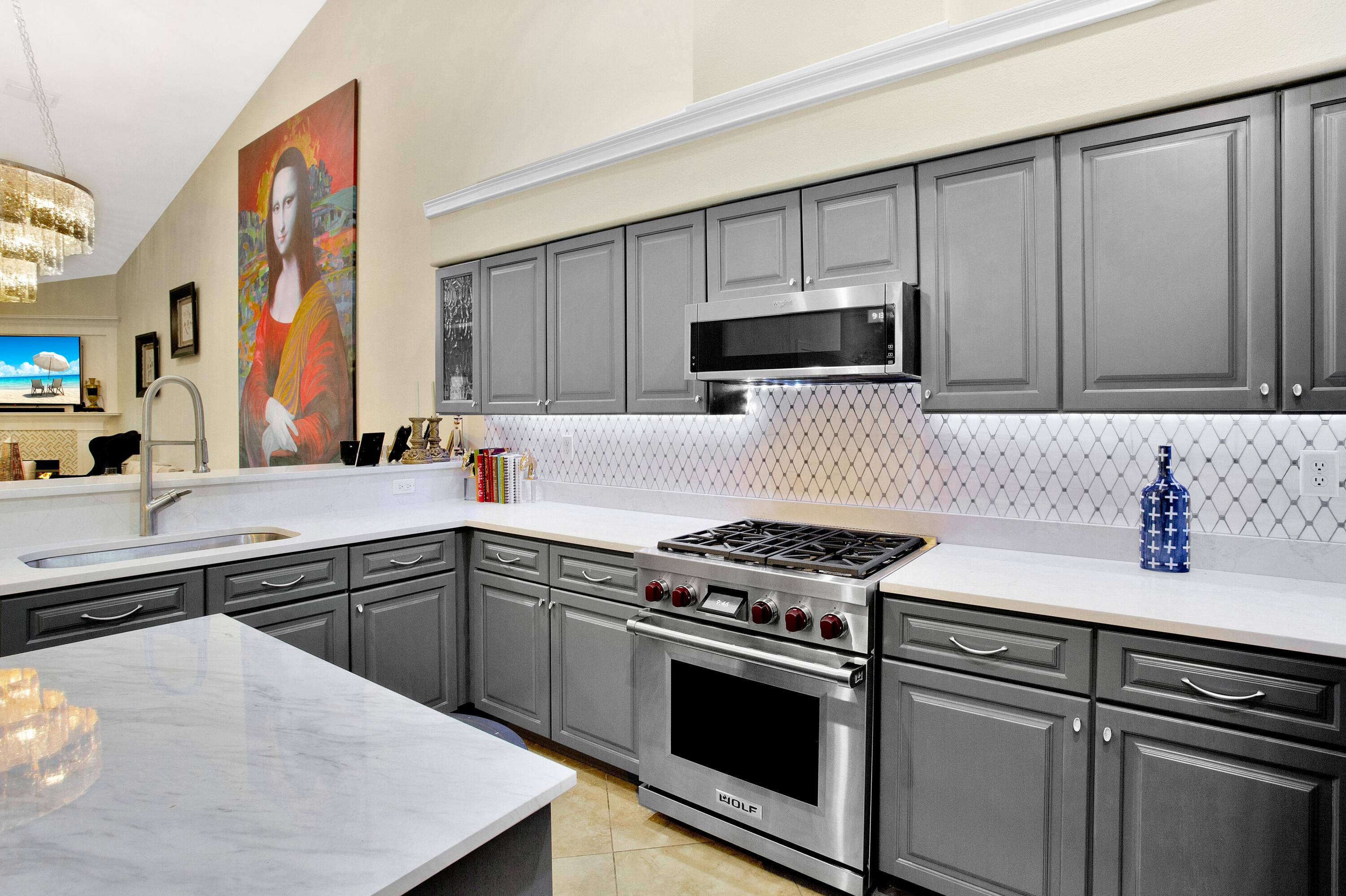 DIAMOND LAKES - Residential