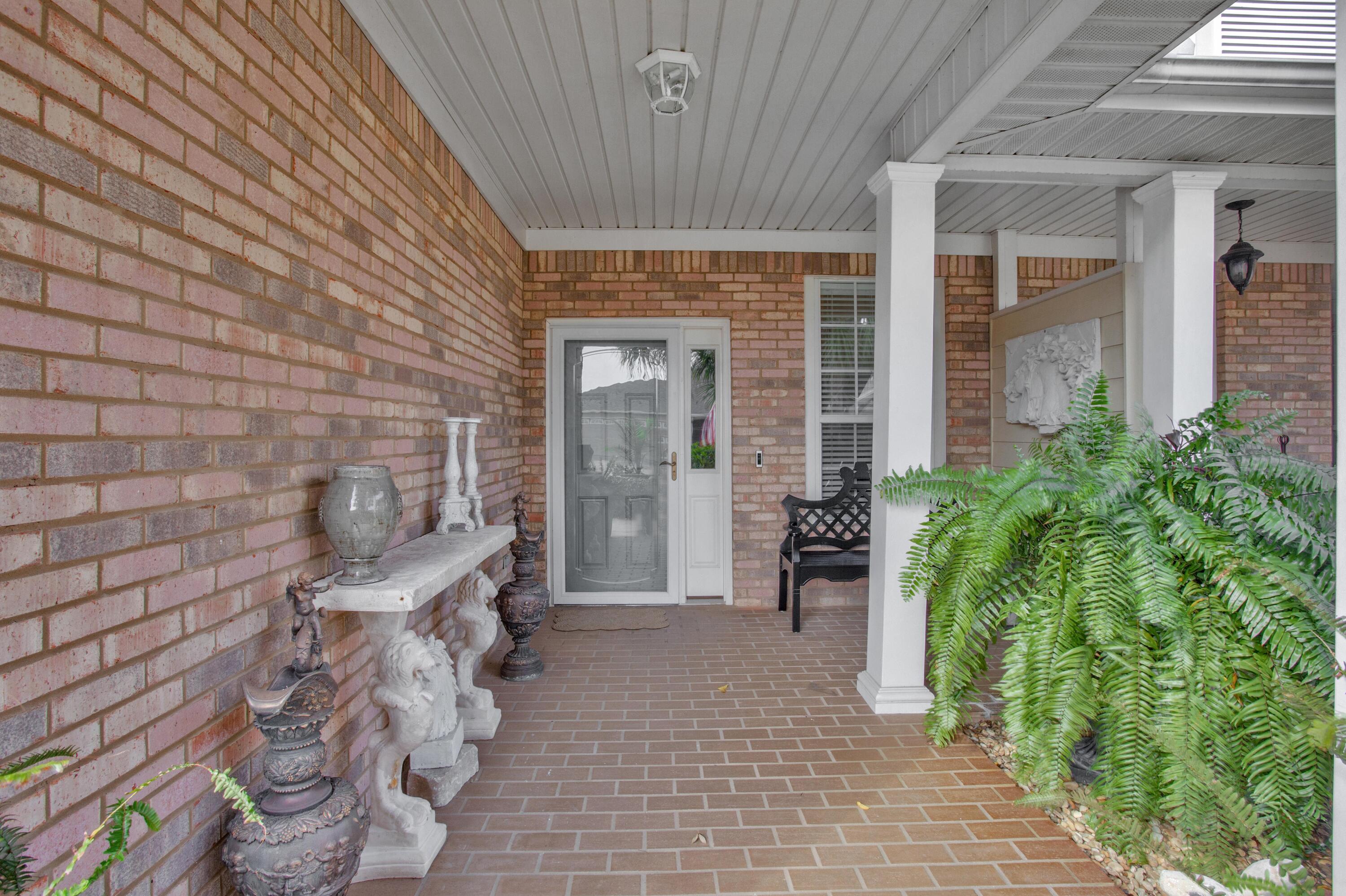DIAMOND LAKES - Residential