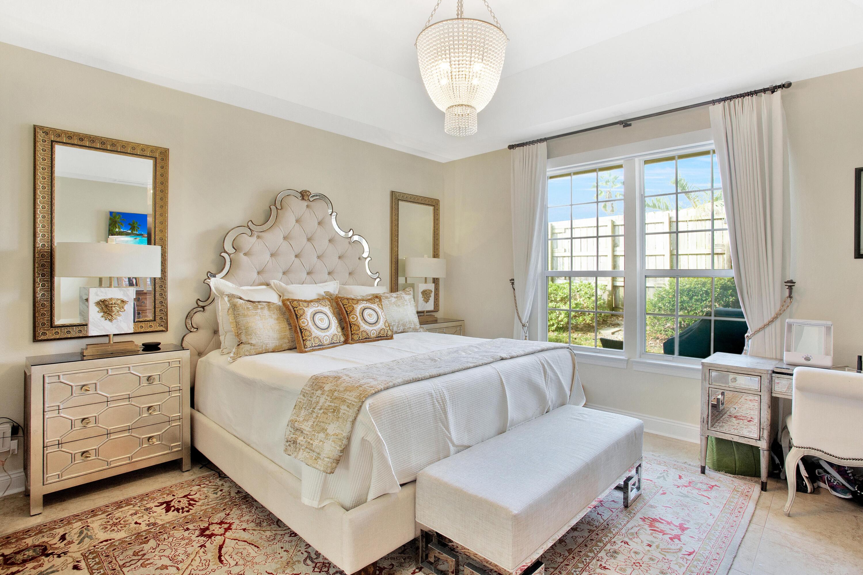 DIAMOND LAKES - Residential