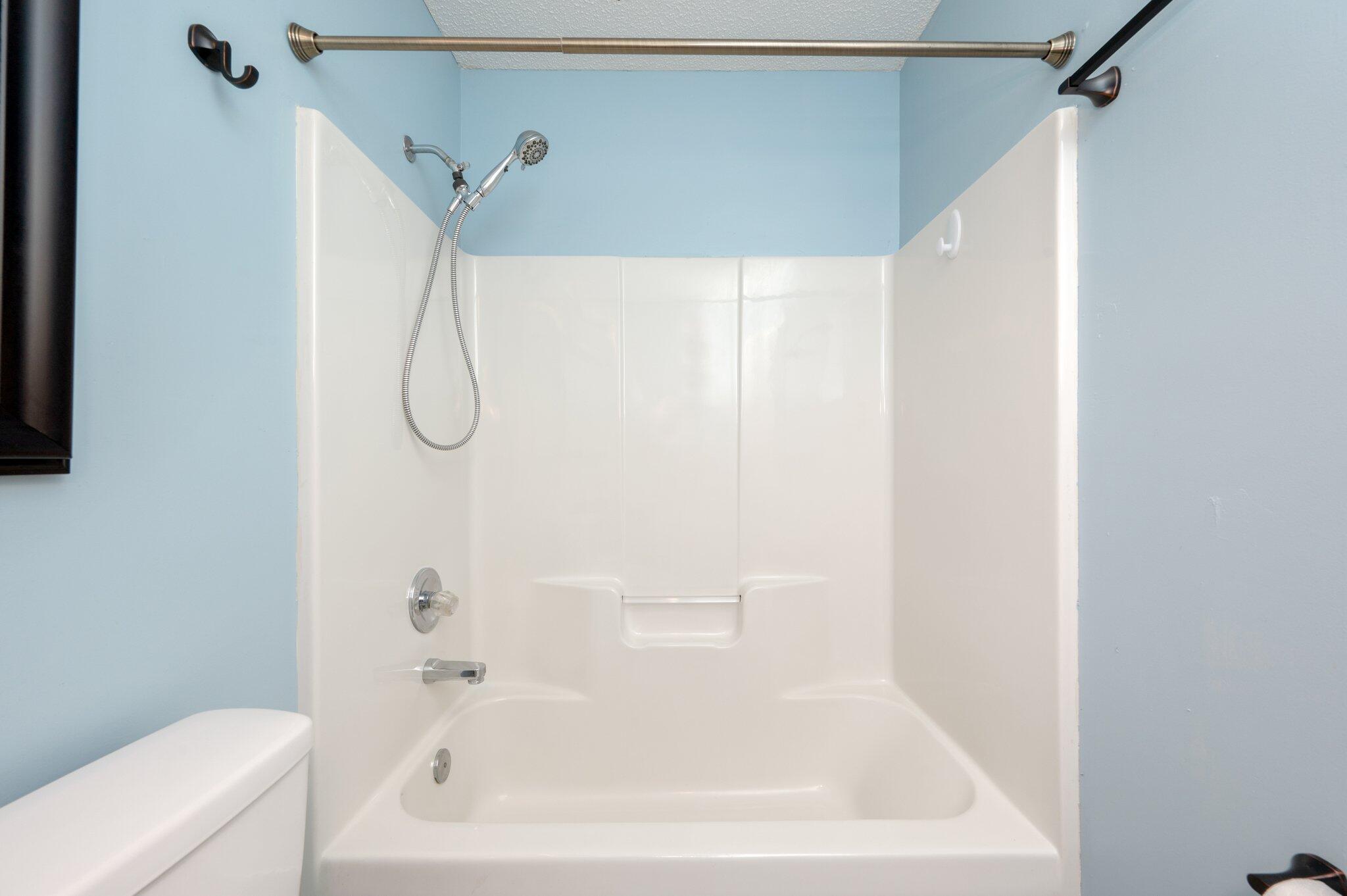 SOUTHVIEW ESTATES PH 2 - Residential Lease