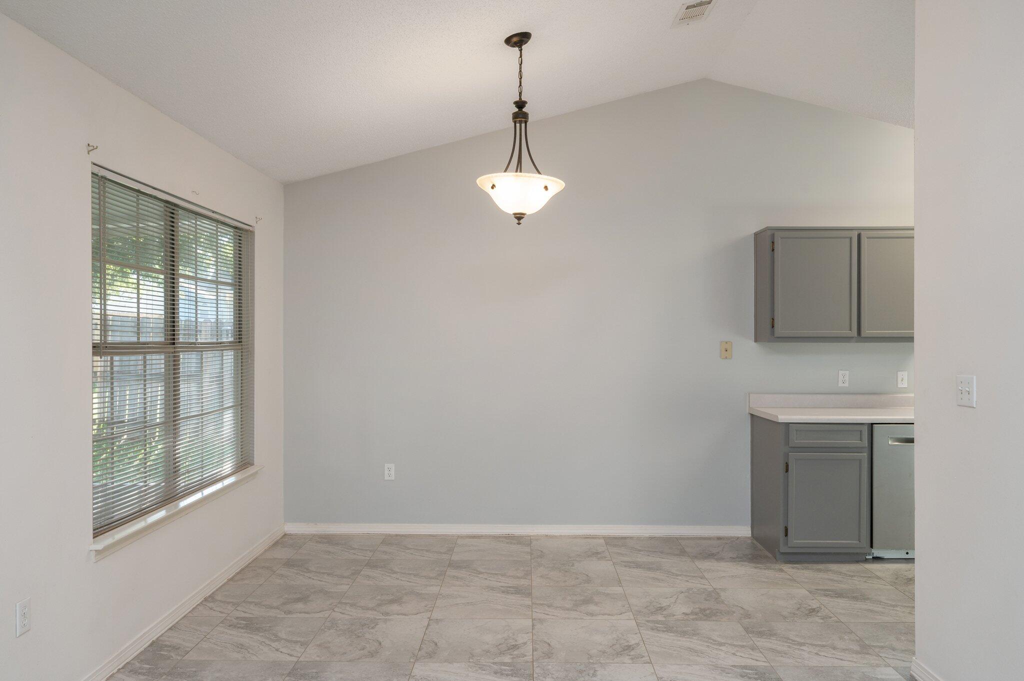 SOUTHVIEW ESTATES PH 2 - Residential Lease