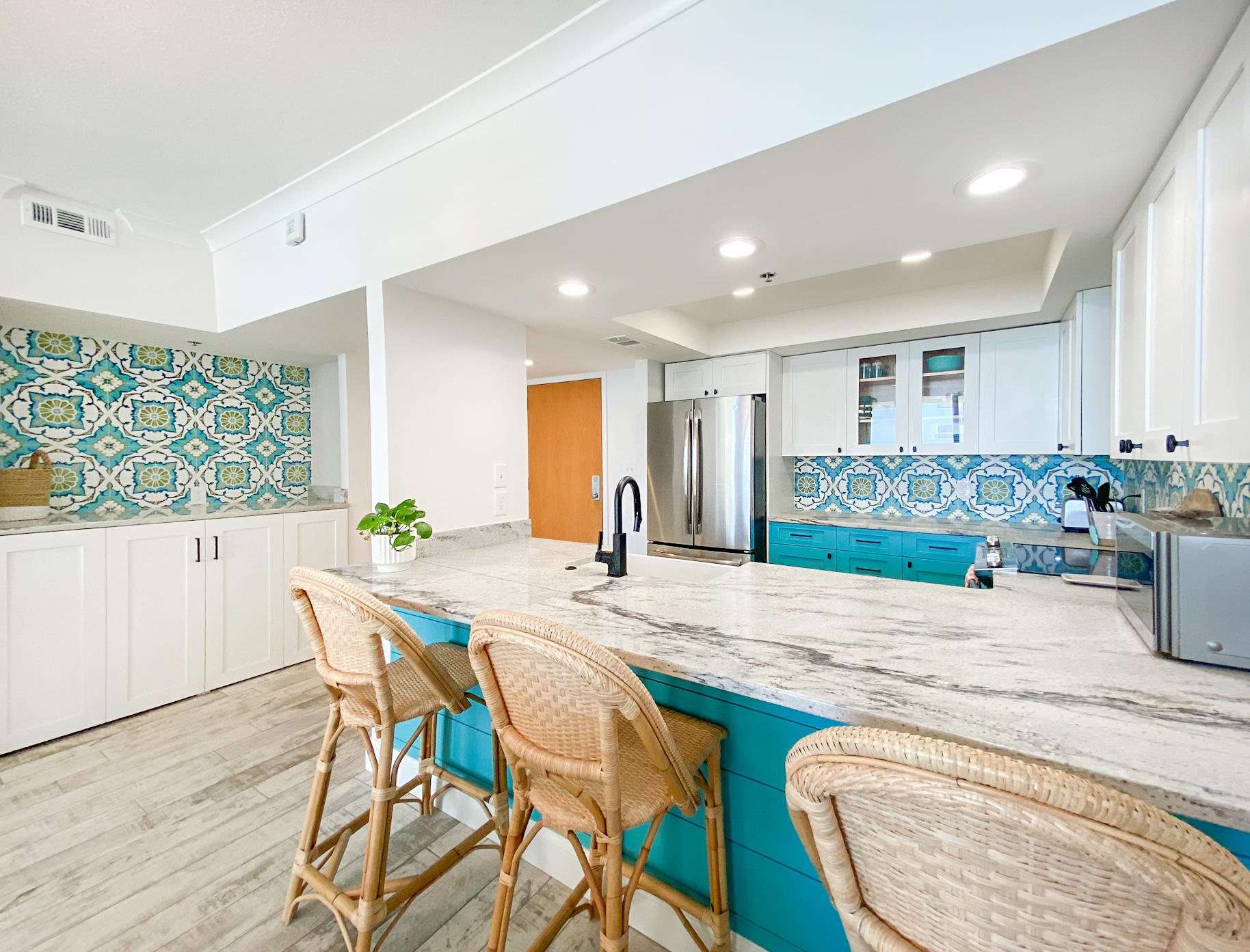 EAST PASS TOWERS CONDO - Residential