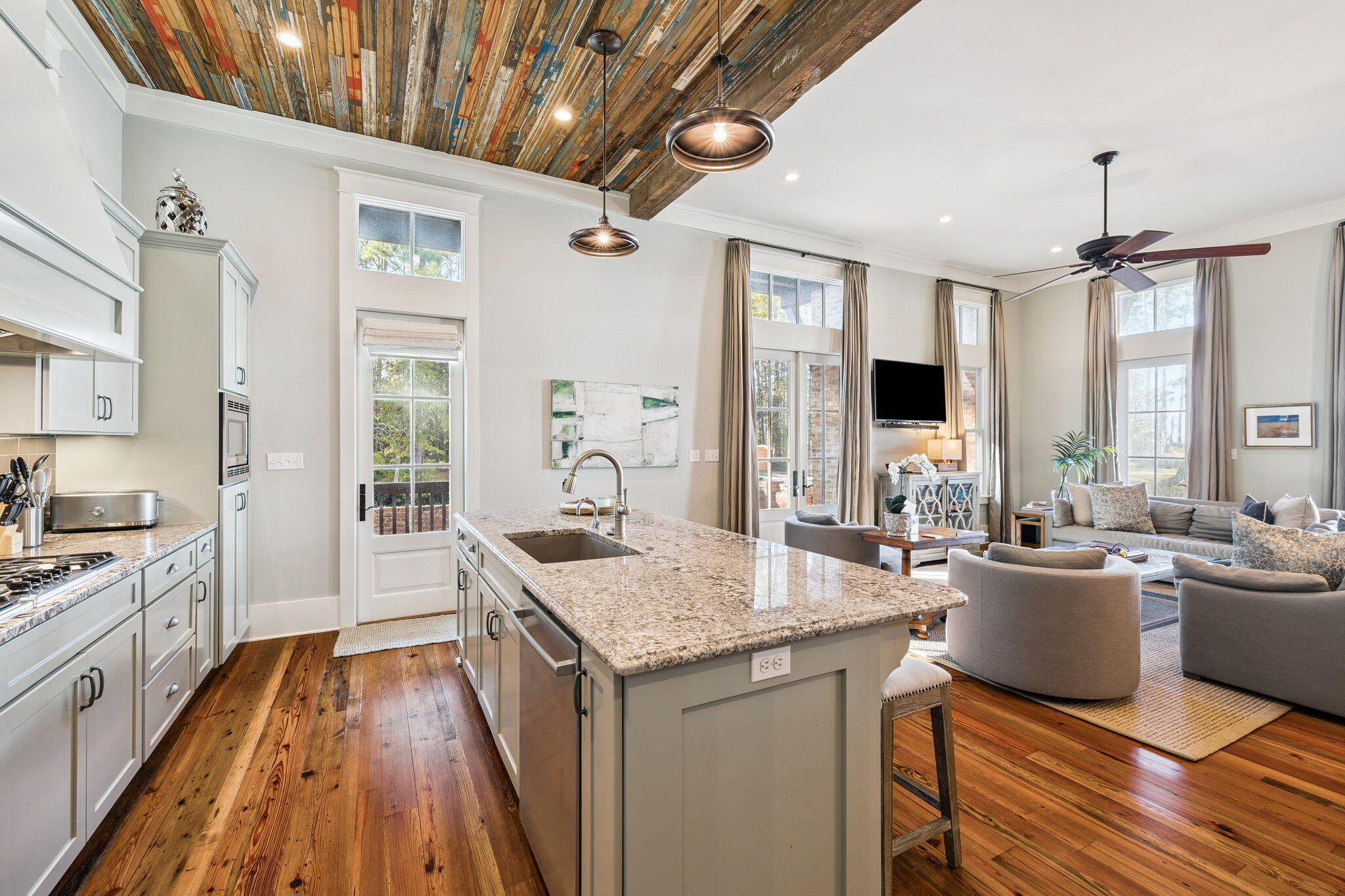 CHURCHILL OAKS - Residential