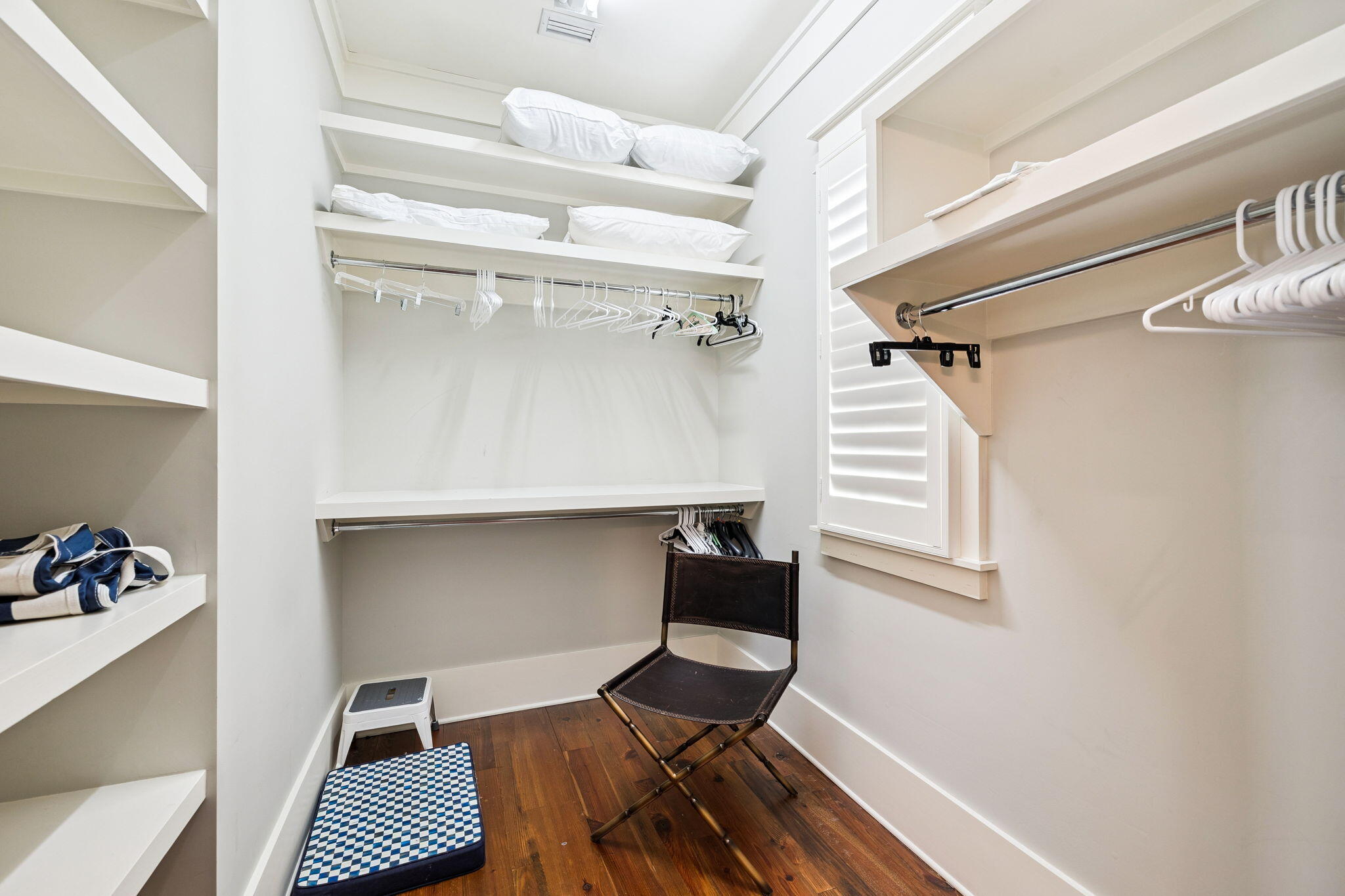 CHURCHILL OAKS - Residential