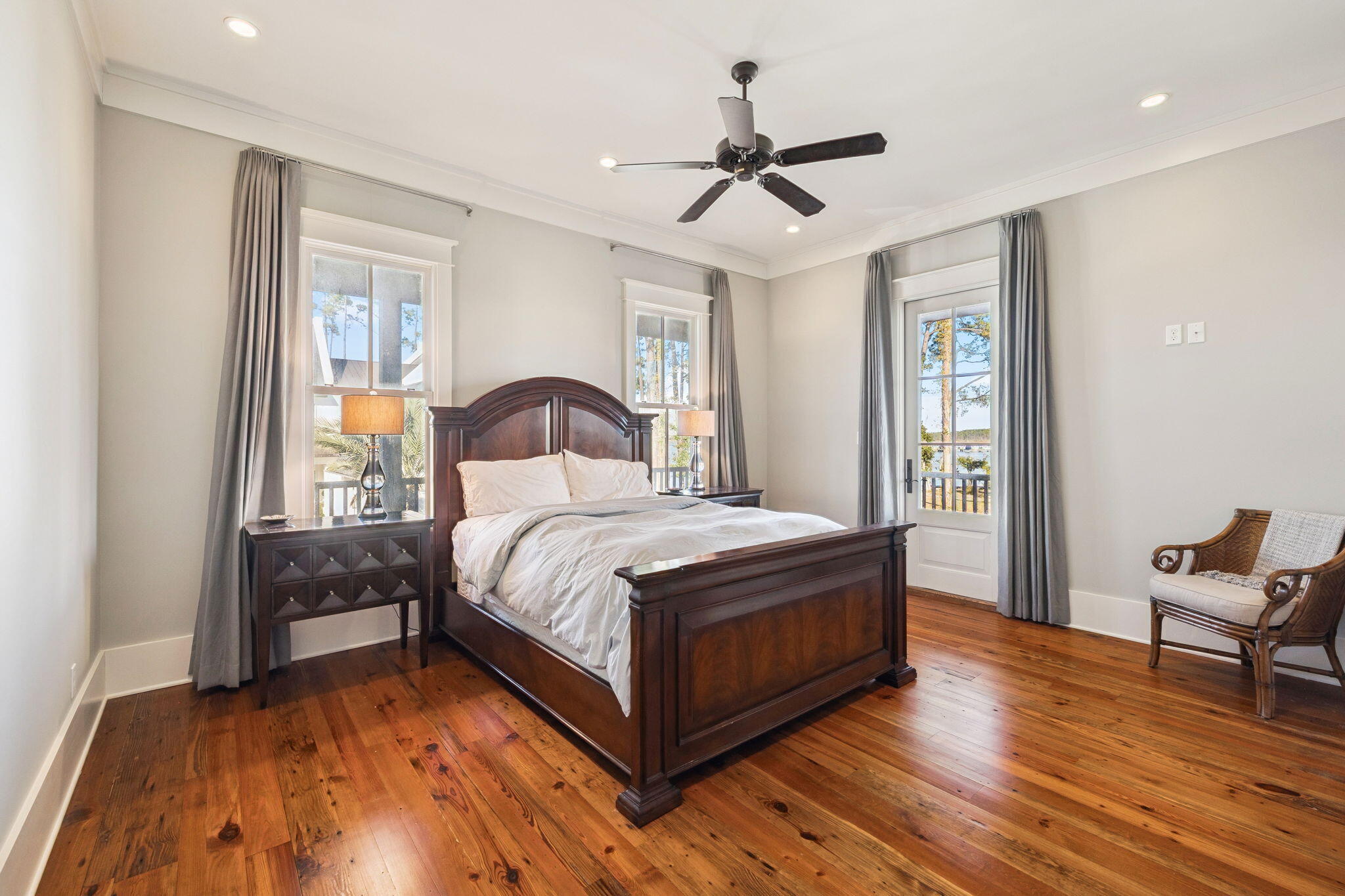 CHURCHILL OAKS - Residential