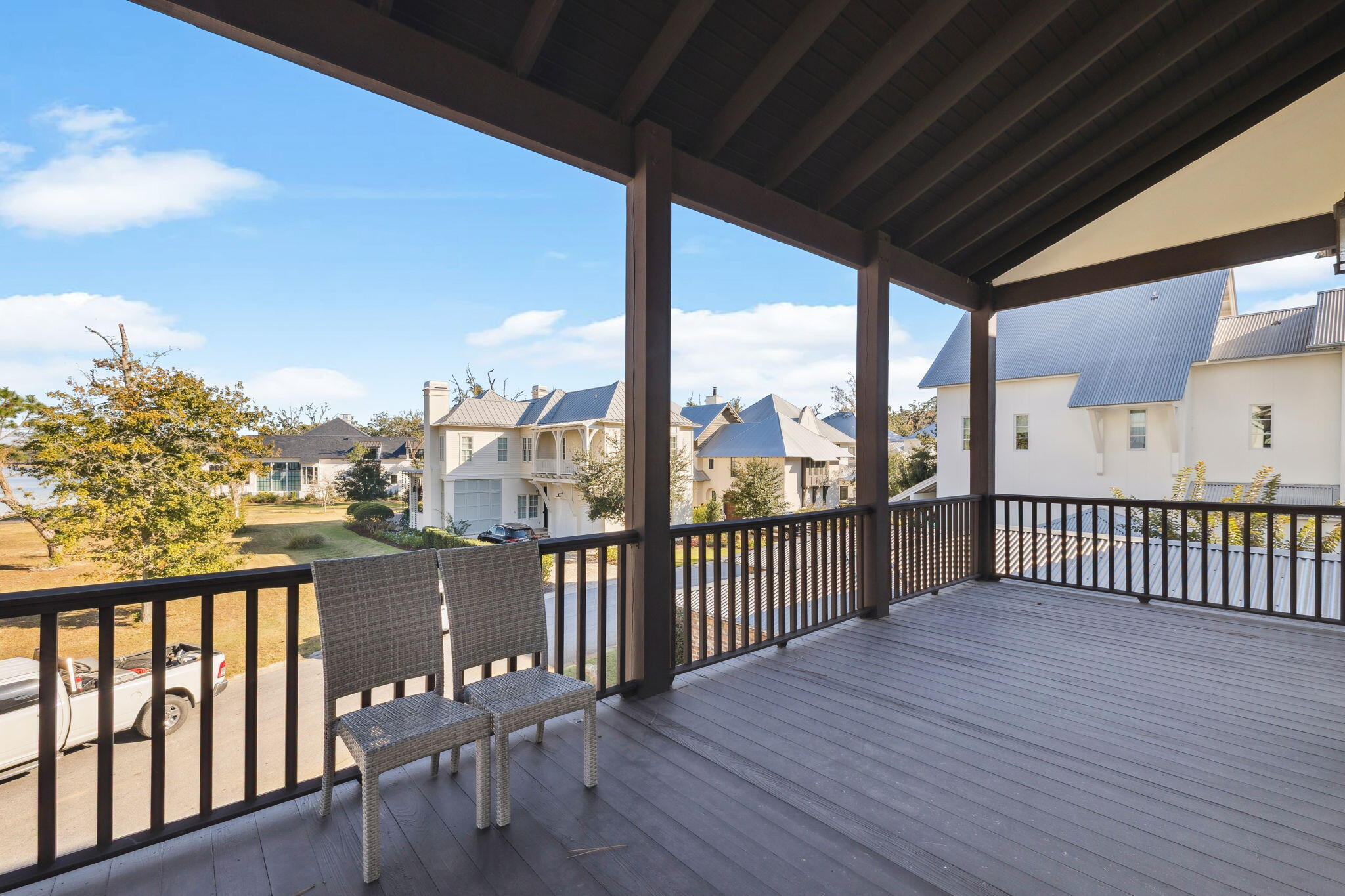 CHURCHILL OAKS - Residential