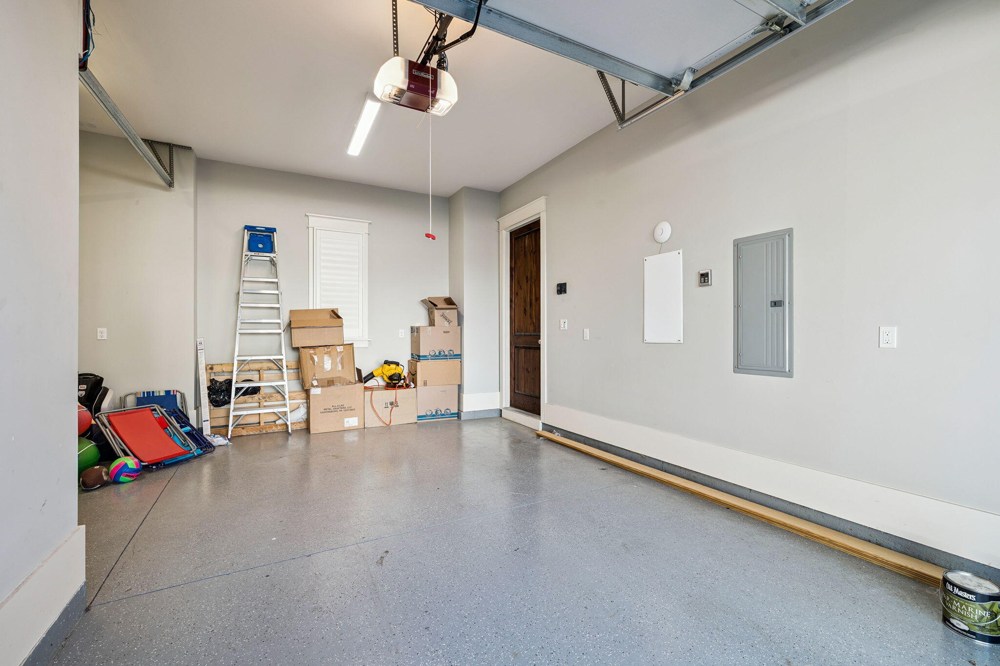 CHURCHILL OAKS - Residential