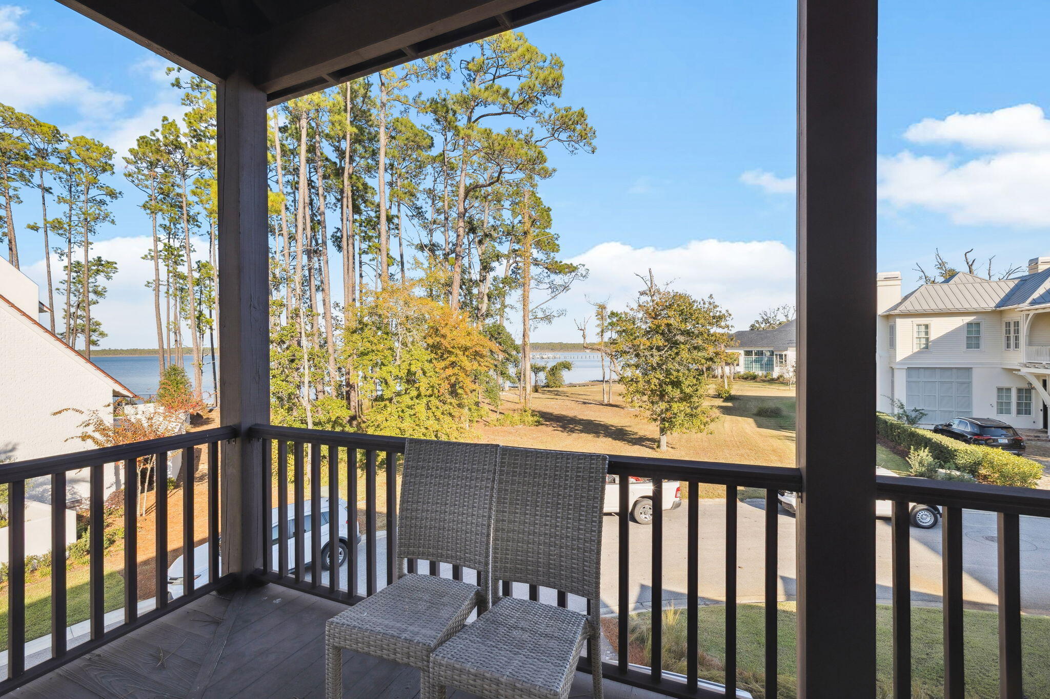 CHURCHILL OAKS - Residential