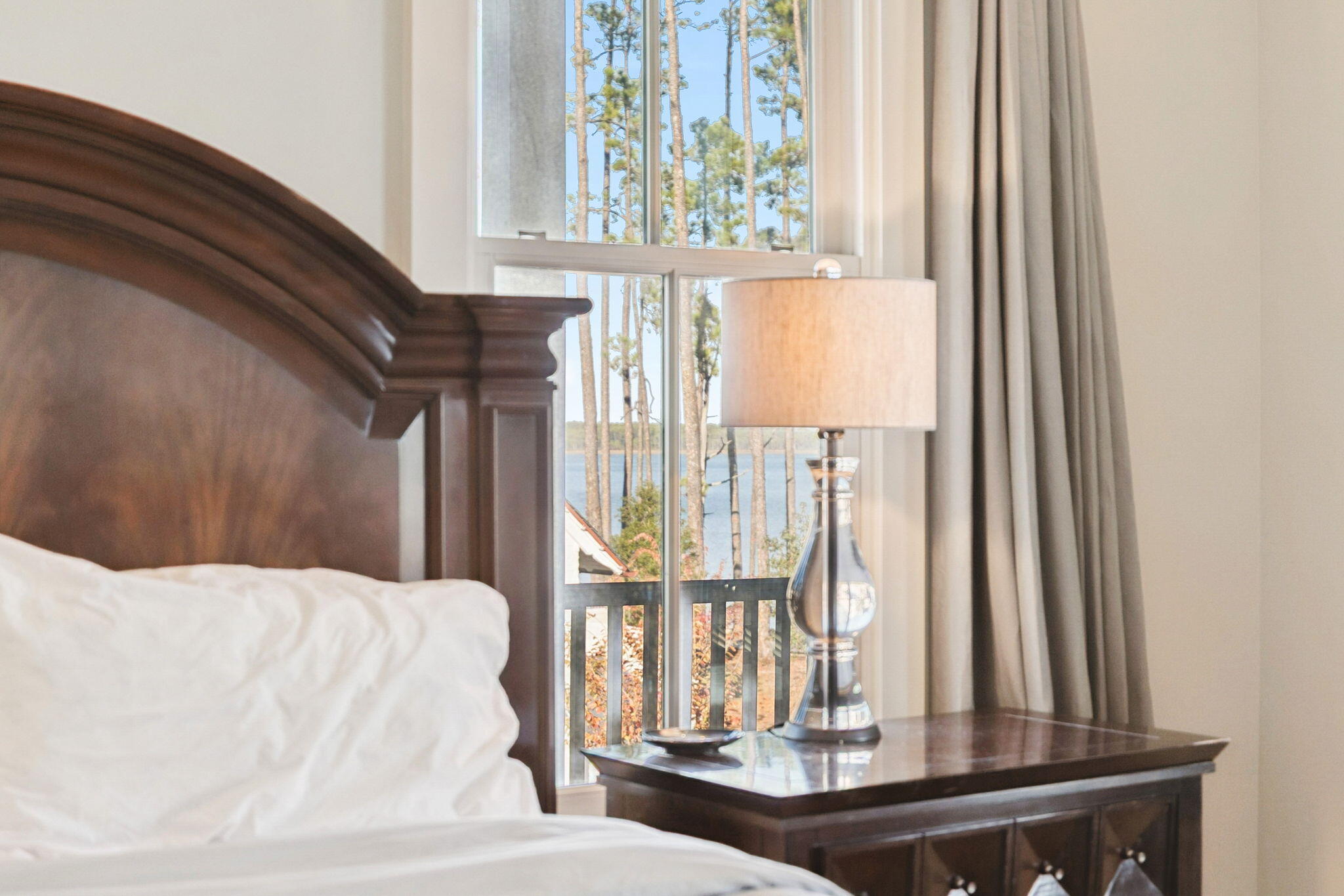 CHURCHILL OAKS - Residential