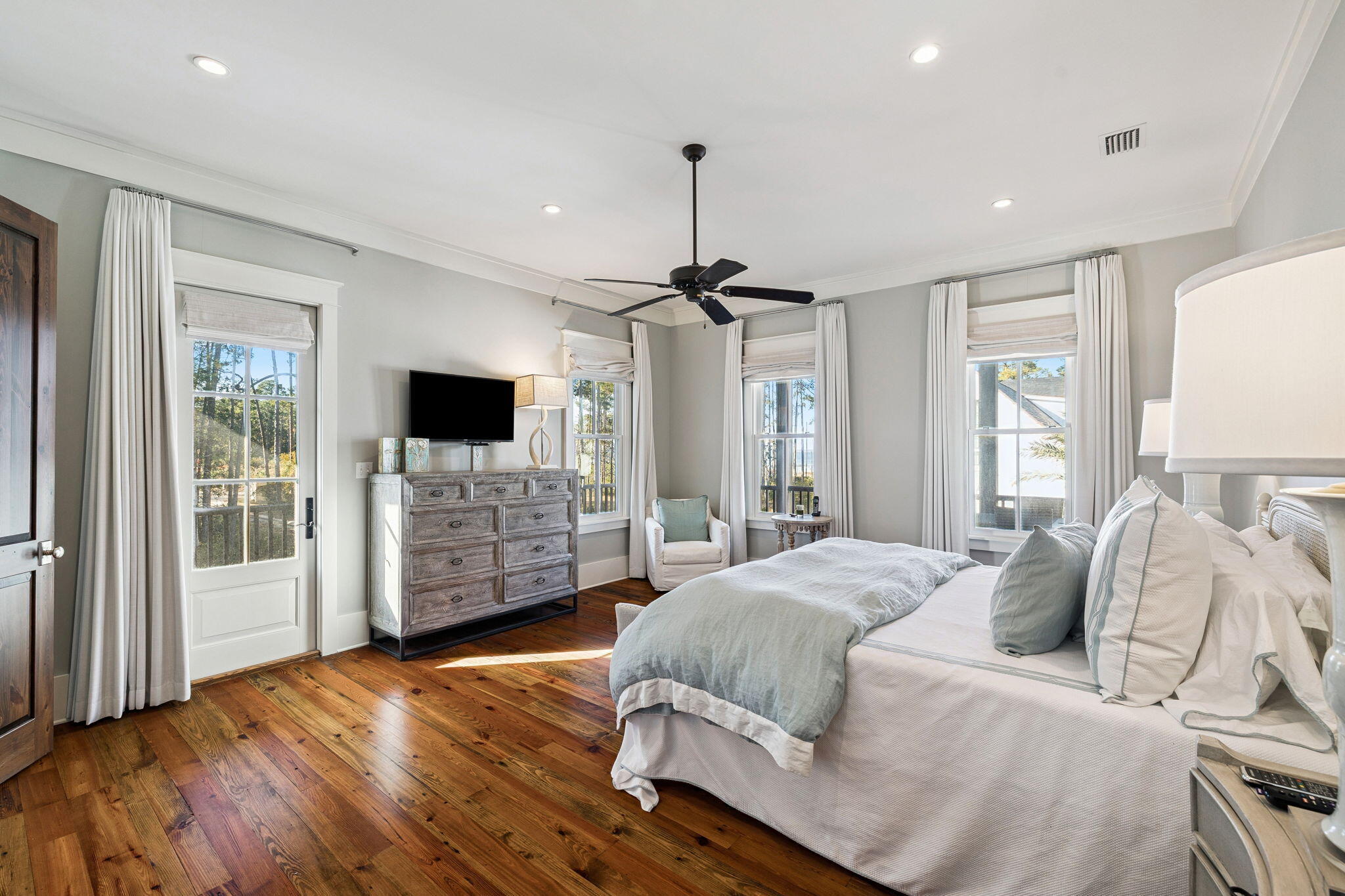 CHURCHILL OAKS - Residential